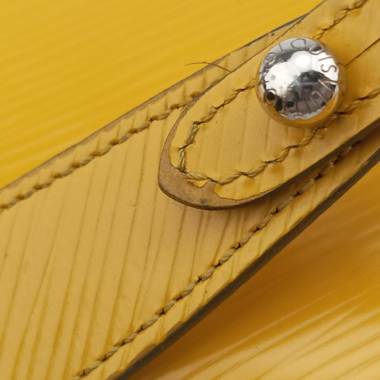 Early Bird Twist Chain Wallet JonquilleYellow x MulticolorEpiM61752SP0196アーリーバードツイストチェーンウォレット ジョンキールイエロー×マルチカラーエピM61752SP0196