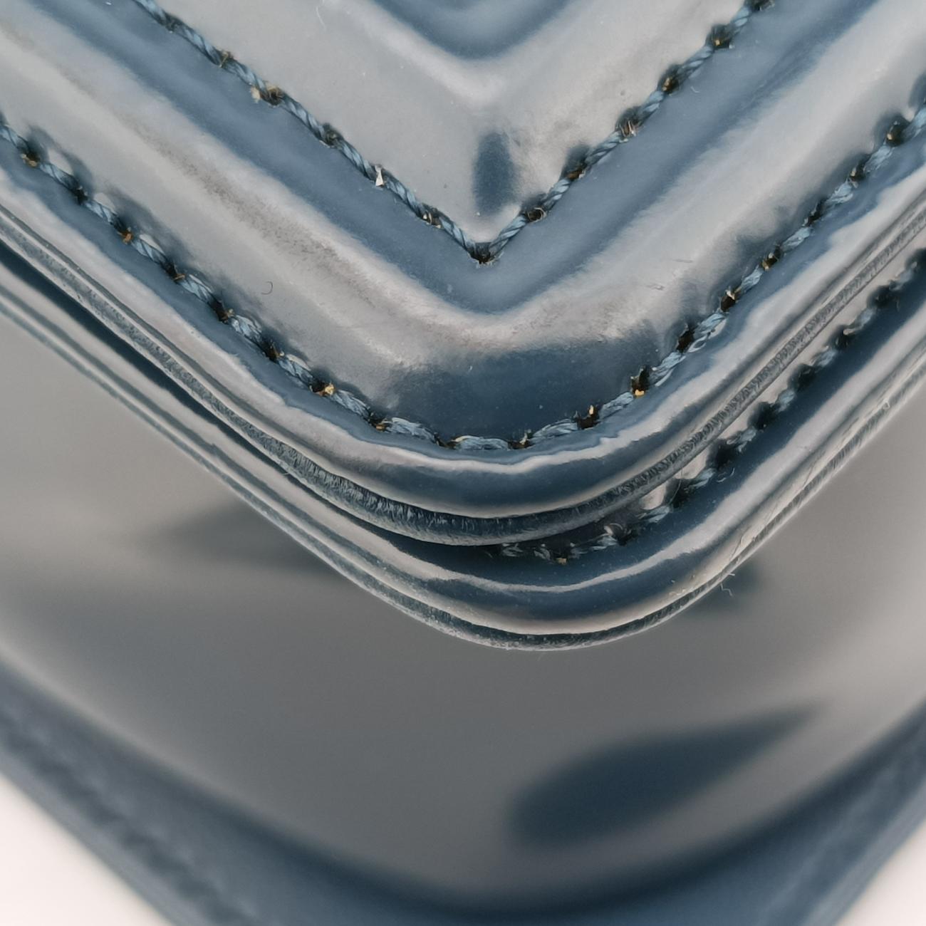 BOY CHANELBlueEnamelA9219321491775ボーイシャネルブルーエナメルA9219321491775