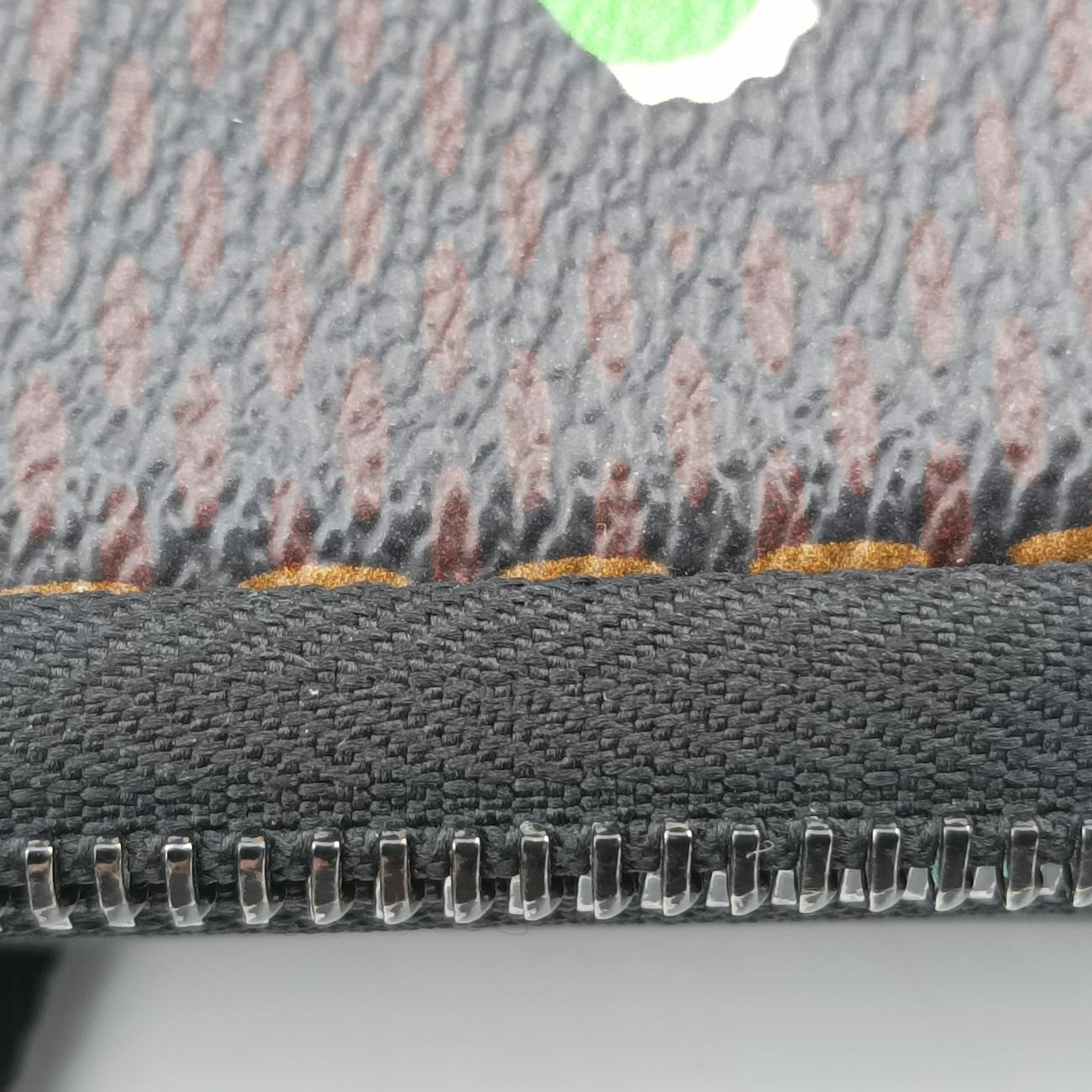 NIGO collaboration Double phone pouchEBENEDamier GiantN40377TR2250NIGOコラボ ダブルフォンポーチエベヌダミエ ジャイアントN40377TR2250