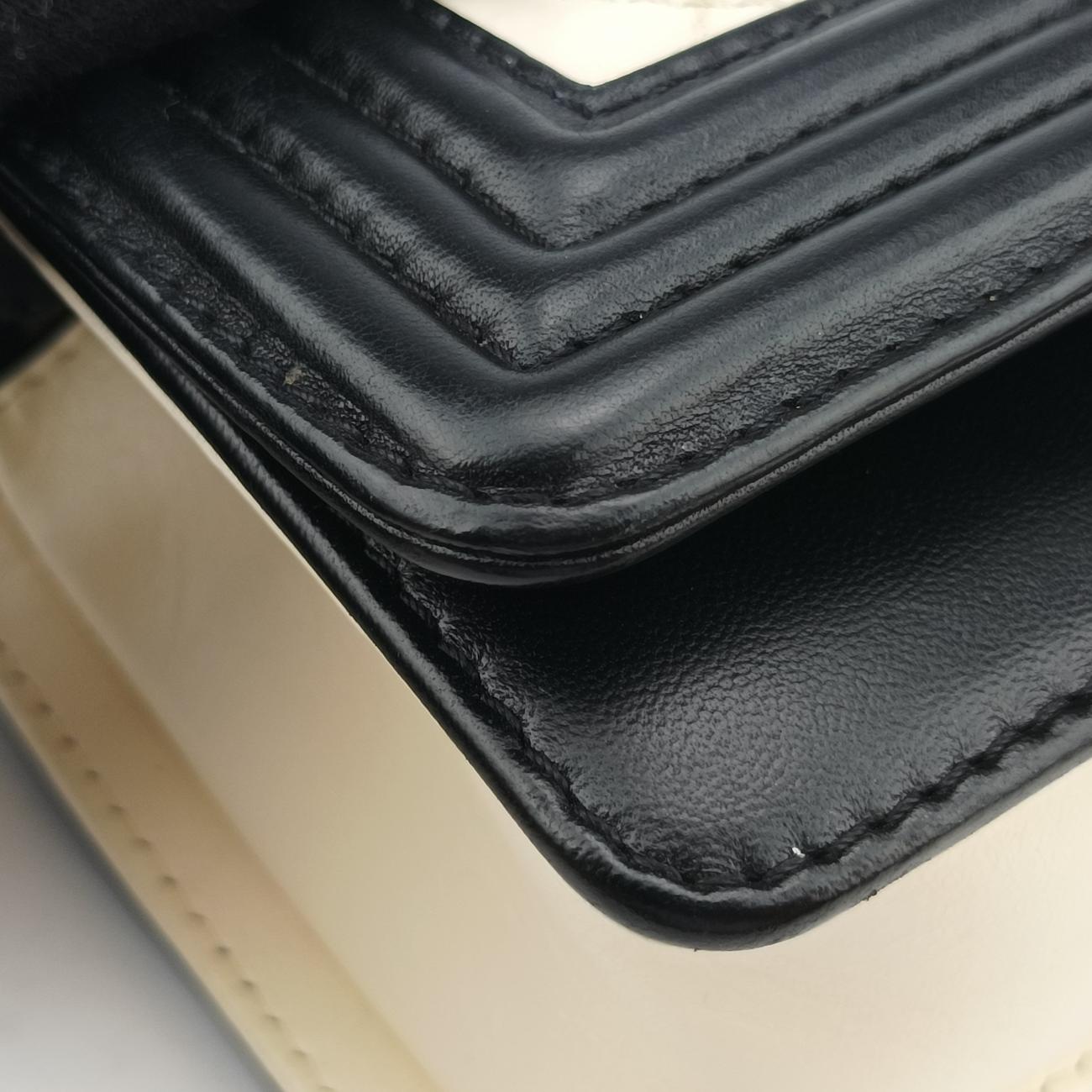 BOY CHANELWhite×BlackLambskinA6708518463703ボーイシャネルホワイト×ブラックラムスキンA6708518463703