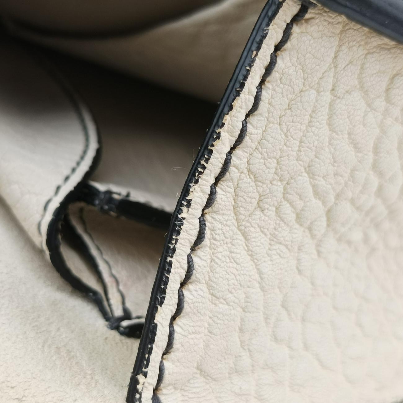 J'AdiorWhiteLeather19-MA-0197ジャディオールホワイトレザー19-MA-0197