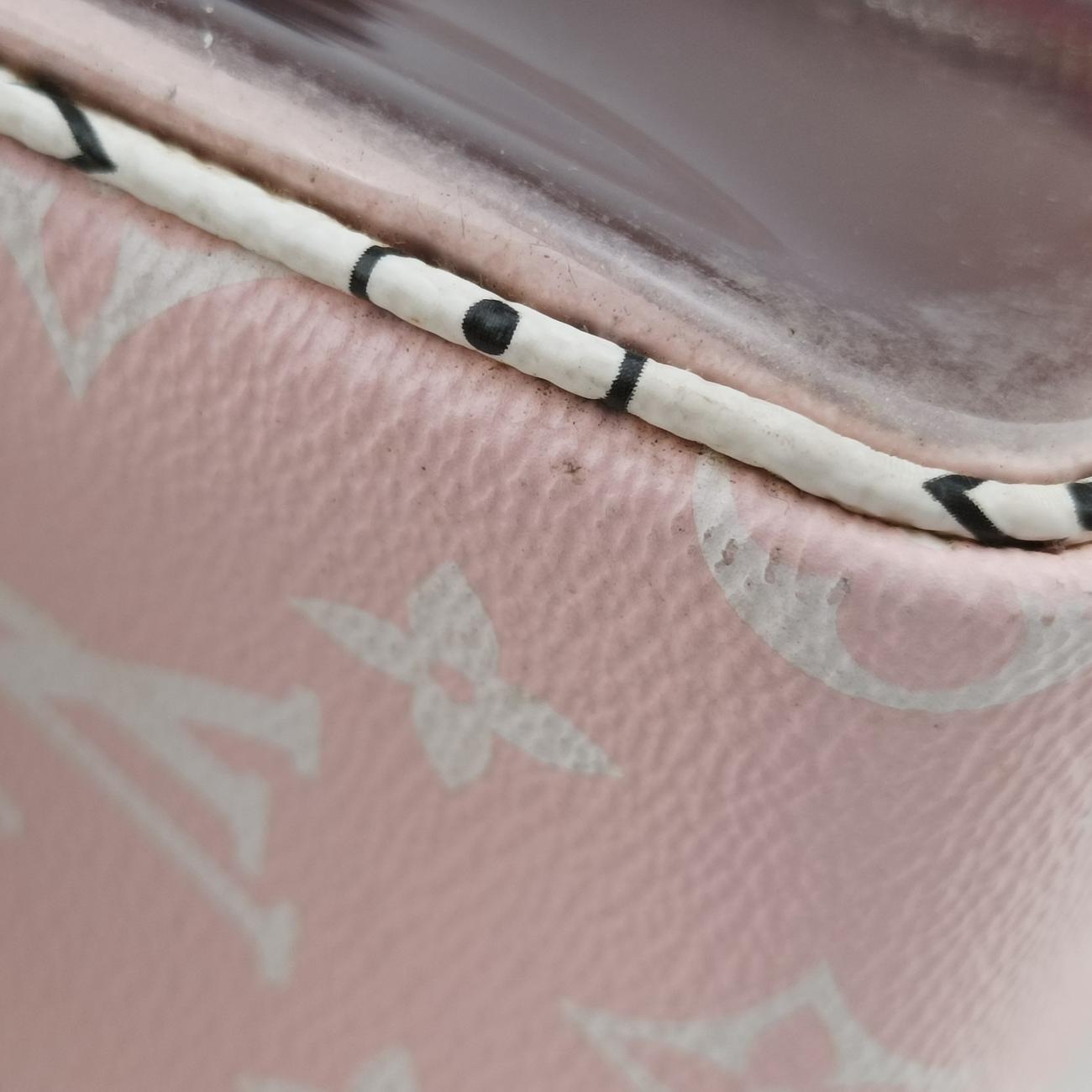 Beach PouchROUGEMonogram  GiantM67601TR1149ビーチ ポーチ 2019SSルージュモノグラム ジャイアントM67601TR1149