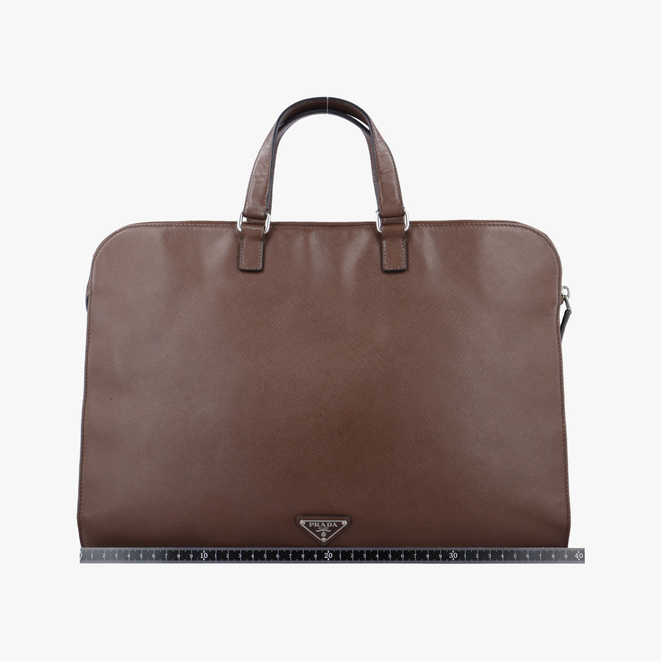 Triangle Logo PlateBrownSaffiano Leather178589164三角 ロゴ プレートブラウンサフィアーノレザー178589164