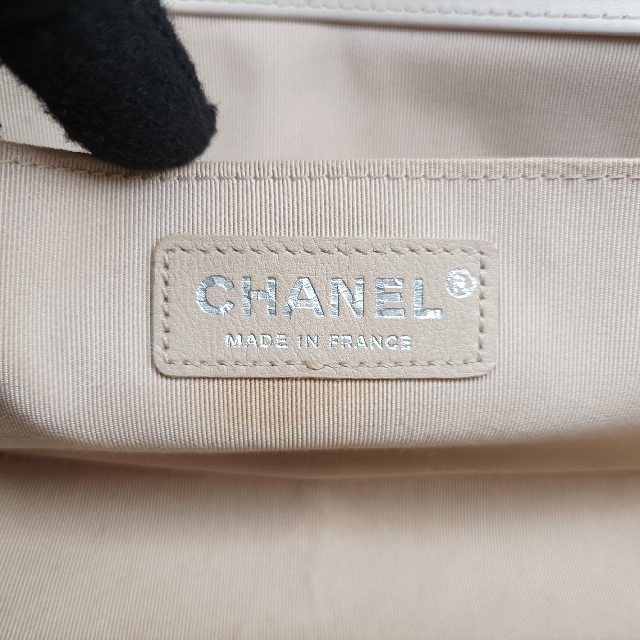 BOY CHANELbeigeLeatherA6708619476226ボーイシャネルベージュレザーA6708619476226