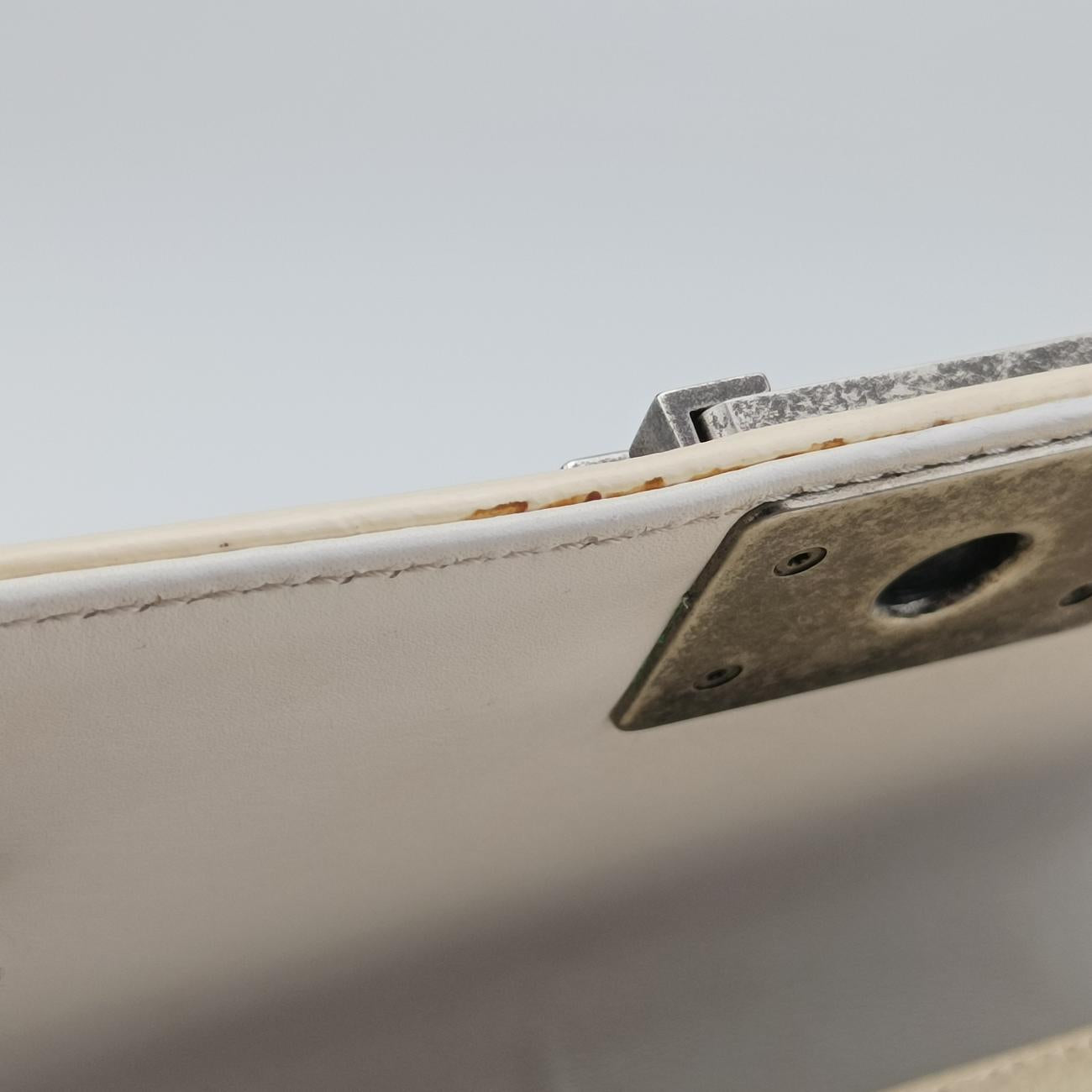 BOY CHANELbeigeLeatherA6708619476226ボーイシャネルベージュレザーA6708619476226