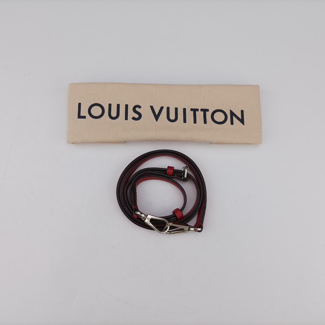 Very Chain BagRubyleatherM44285FO3198ヴェリーチェーンバッグルビーレザーM44285FO3198