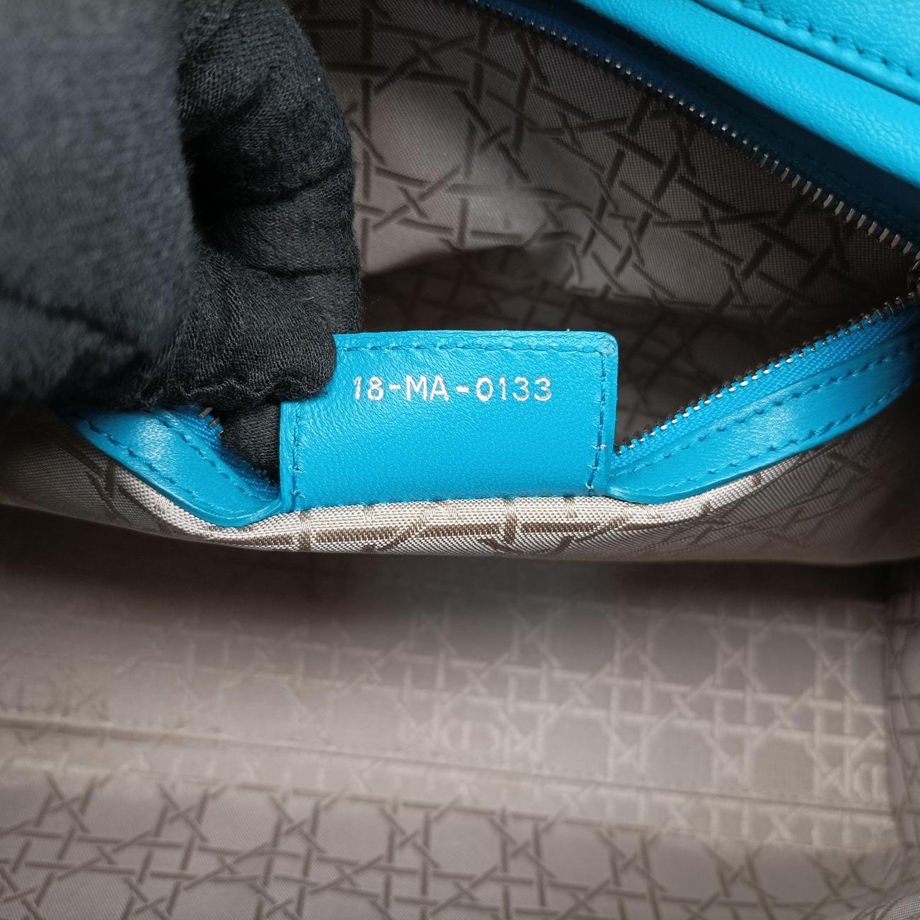 Lady DiorBluelambskin18-MA-0133レディディオールブルーラムスキン18-MA-0133