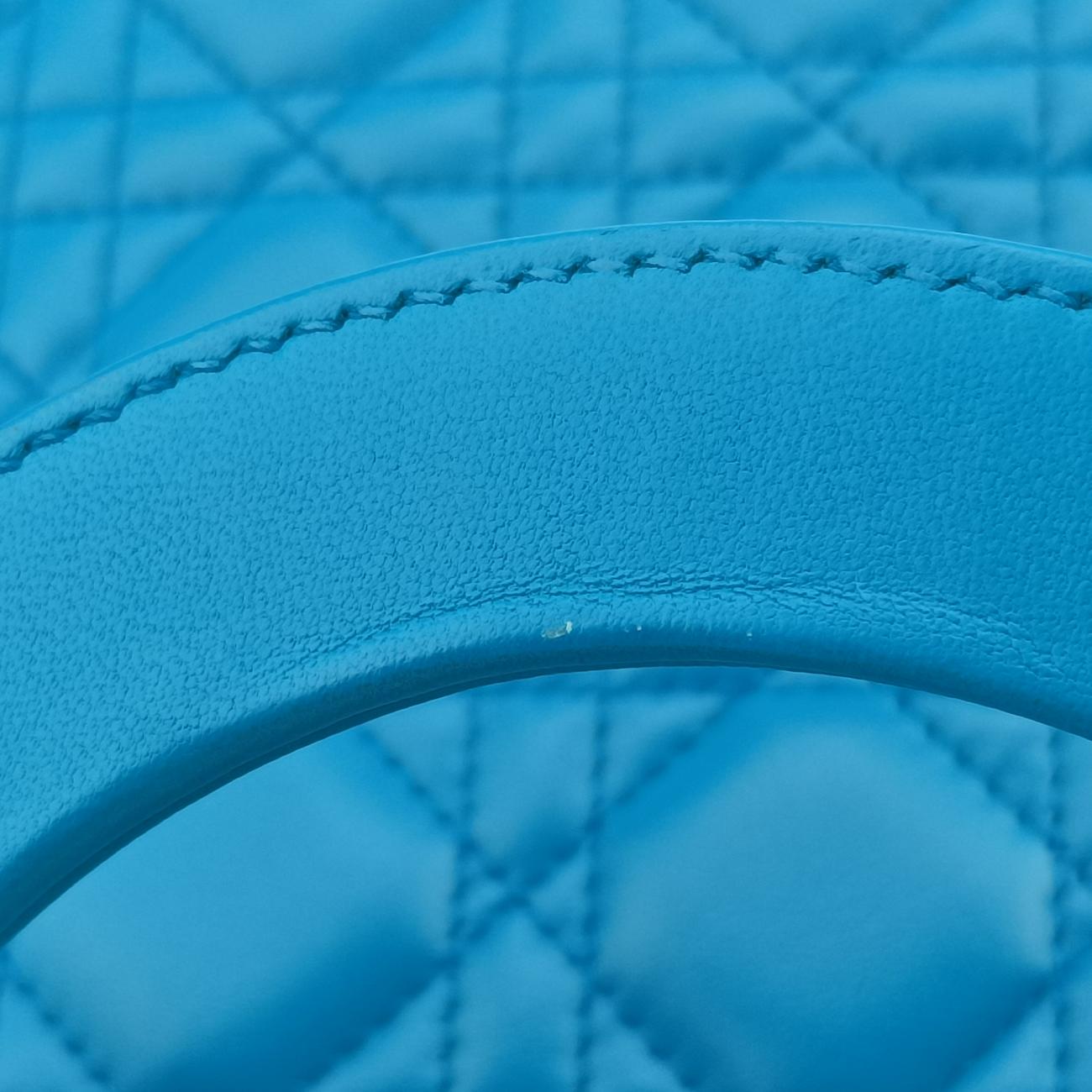 Lady DiorBluelambskin18-MA-0133レディディオールブルーラムスキン18-MA-0133