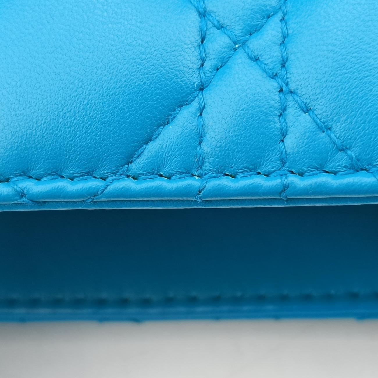 Lady DiorBluelambskin18-MA-0133レディディオールブルーラムスキン18-MA-0133