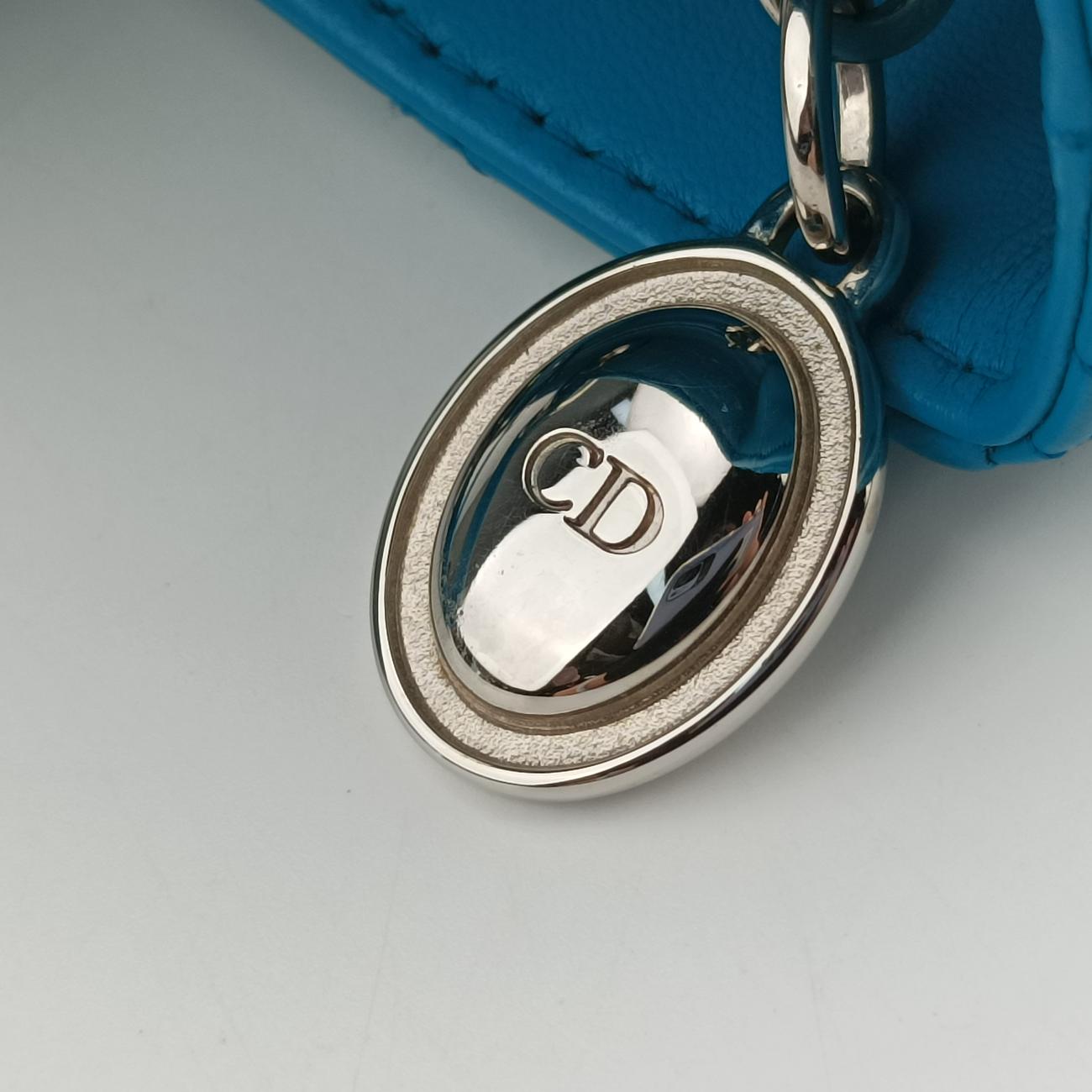 Lady DiorBluelambskin18-MA-0133レディディオールブルーラムスキン18-MA-0133