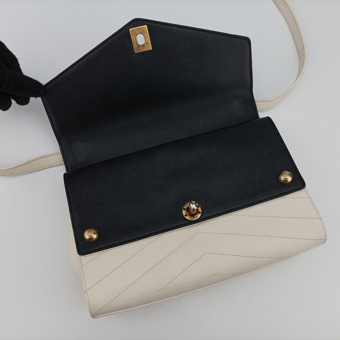 Chevron Quilted  SmallWhite x BlackLeather27211298シェブロンキルティングスモールホワイト×ブラックレザー27211298
