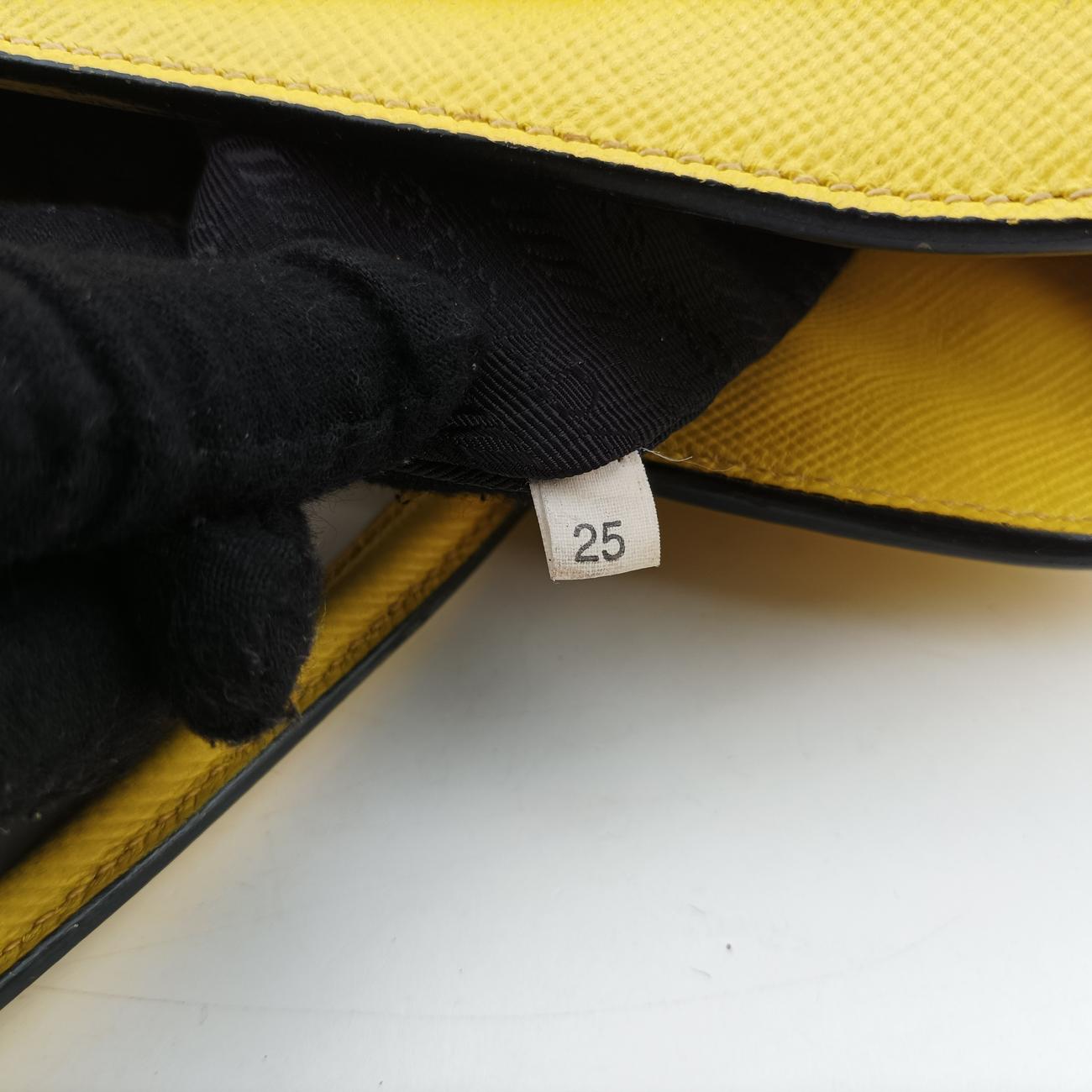 Cuir Studded Open PromenadeYellowSaffiano LeatherBN275325プロムナード スタッズイエローサフィアーノレザーBN275325