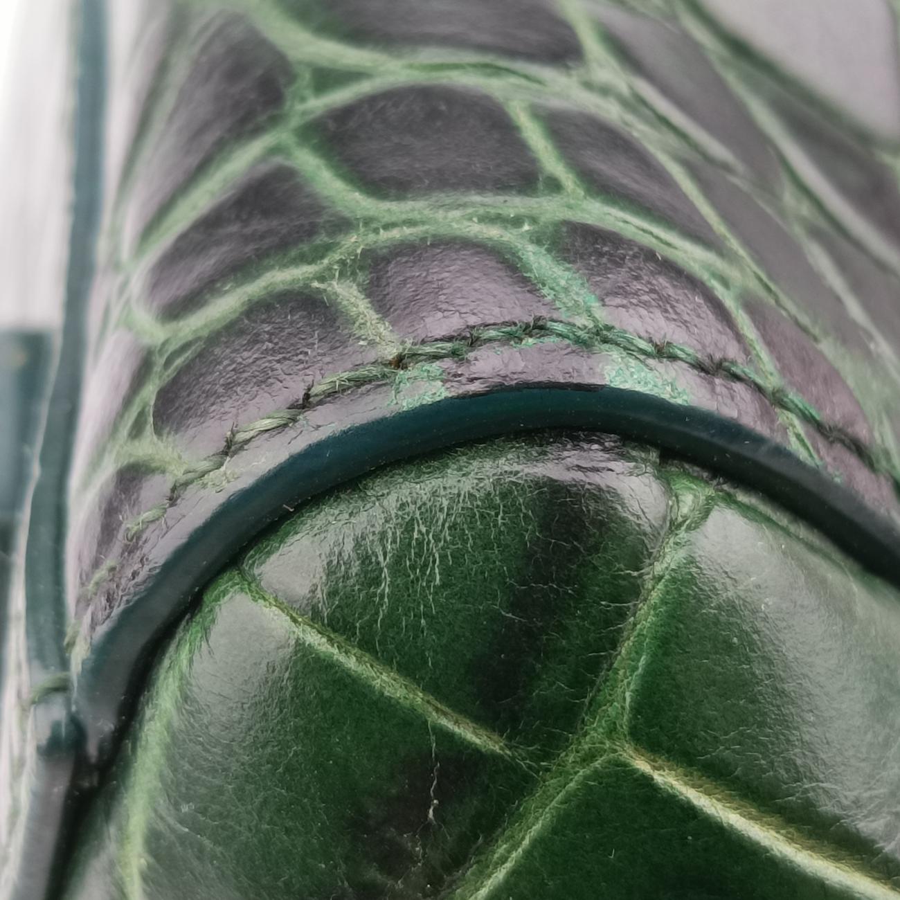 AntigonaGreenLeather3C0152アンティゴナグリーンレザー3C0152