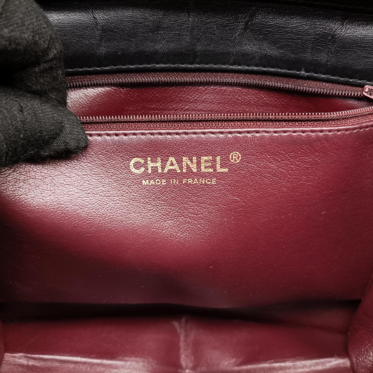 Matelasse 25 Push Lock ChainBlacklambskinA0357011273450マトラッセ25 プッシュロック チェーンブラックラムスキンA0357011273450