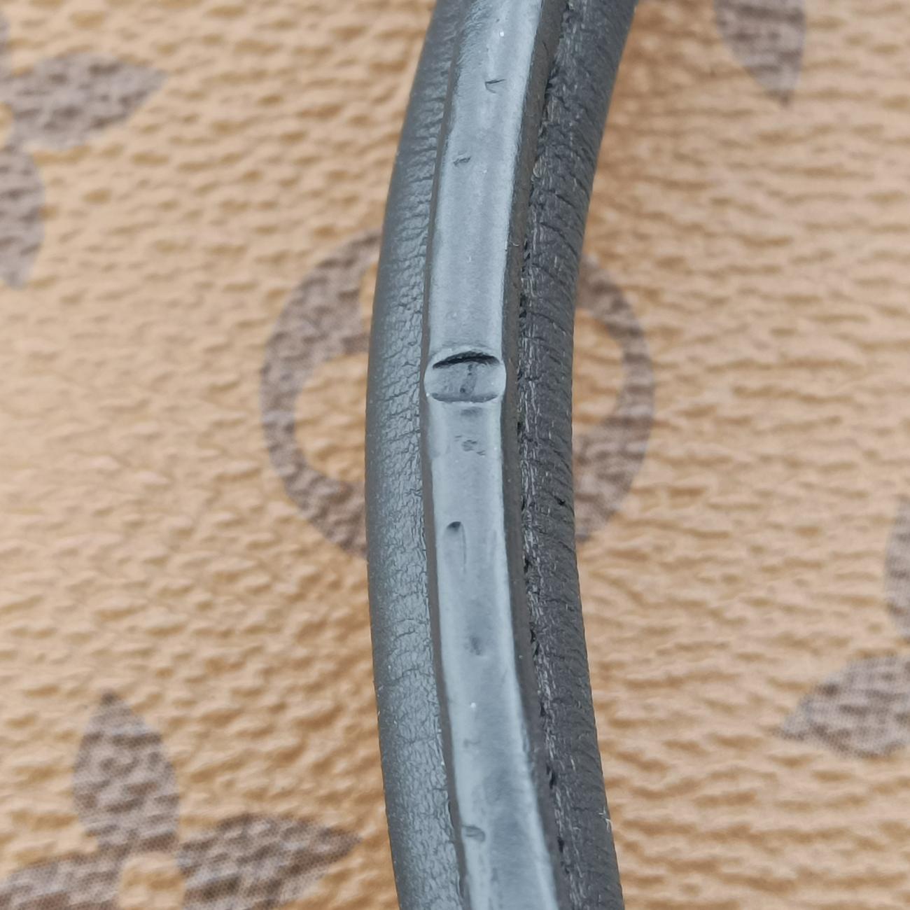 Monogram Reverse City MaruMonogram/Brown x BlackMonogram canvas x leatherM43595BA0158モノグラムリバース シティ マルモノグラム/ブラウン系×ブラックモノグラムキャンバス×レザーM43595BA0158