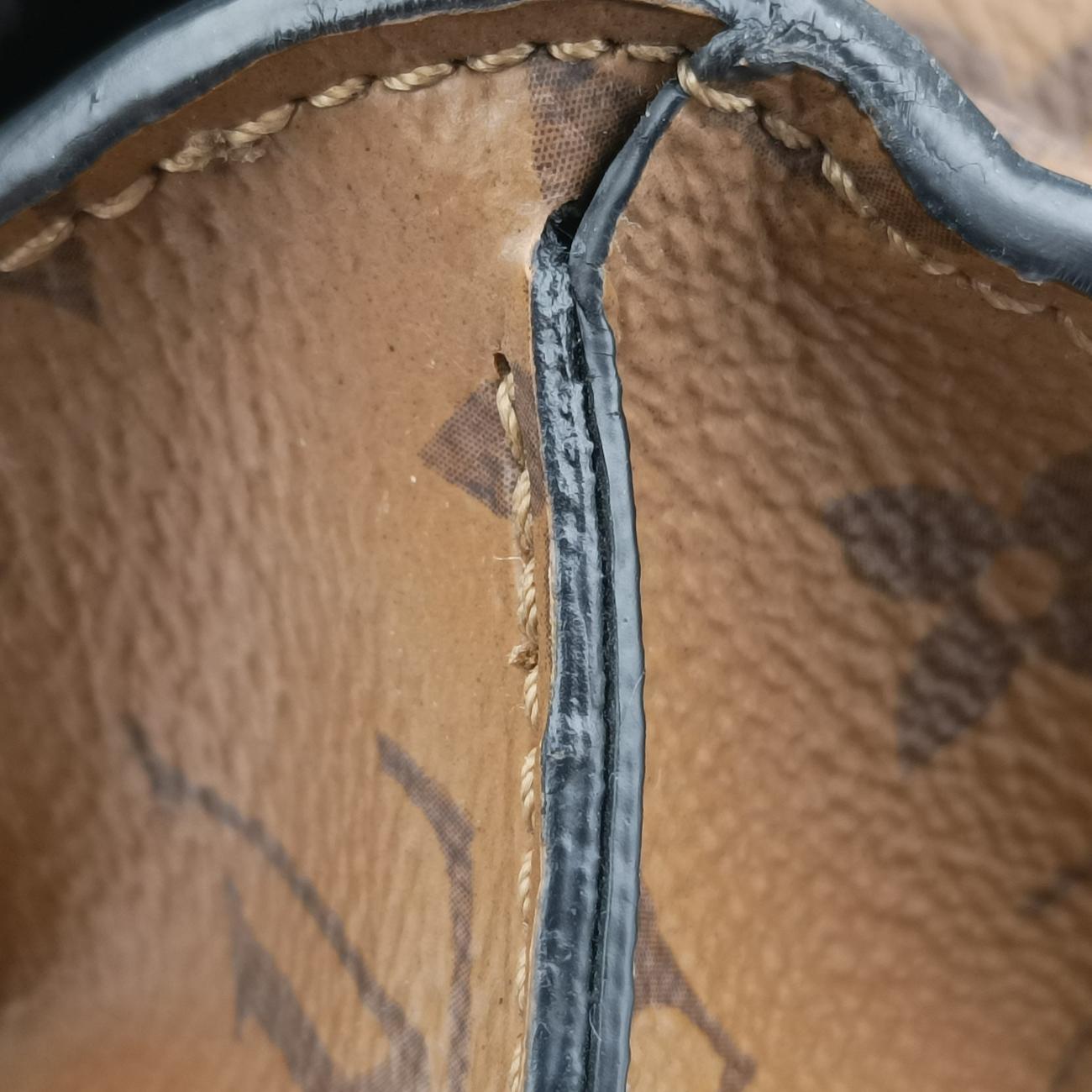 Monogram Reverse City MaruMonogram/Brown x BlackMonogram canvas x leatherM43595BA0158モノグラムリバース シティ マルモノグラム/ブラウン系×ブラックモノグラムキャンバス×レザーM43595BA0158