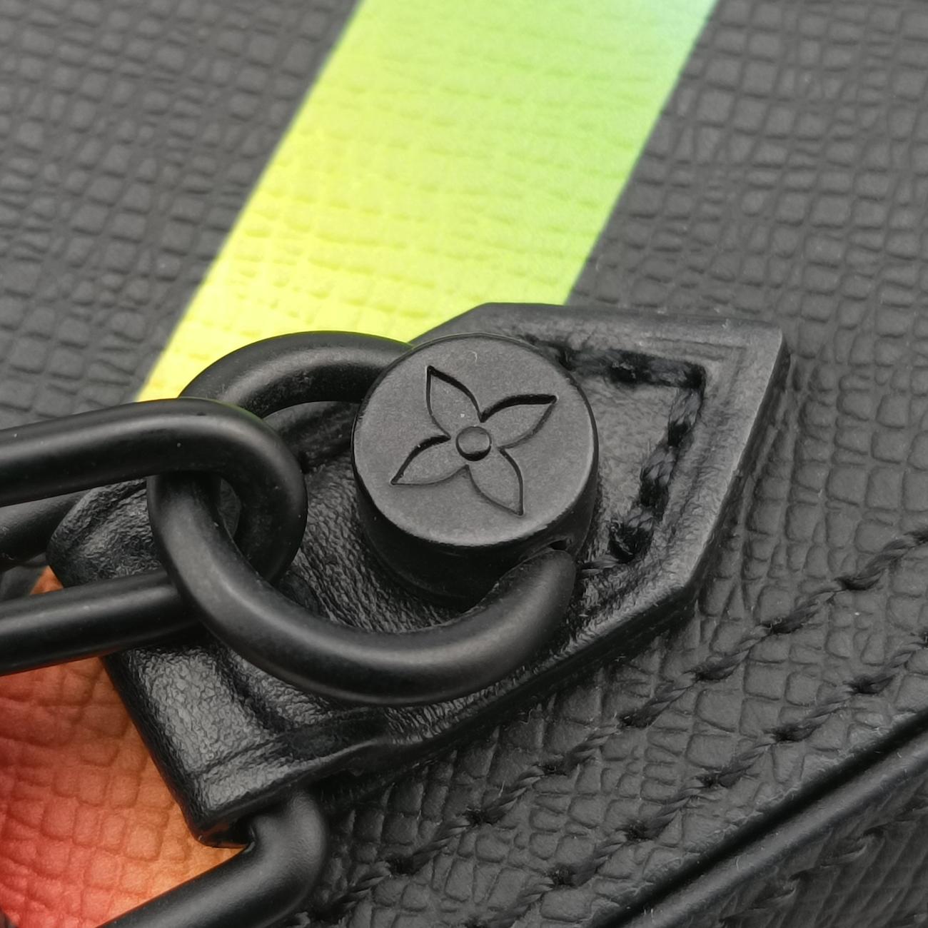 Danube MessengerBlack x MulticolorTaigaM30332CA2179 ICチップダヌーブメッセンジャーブラック×マルチカラータイガM30332CA2179 ICチップ