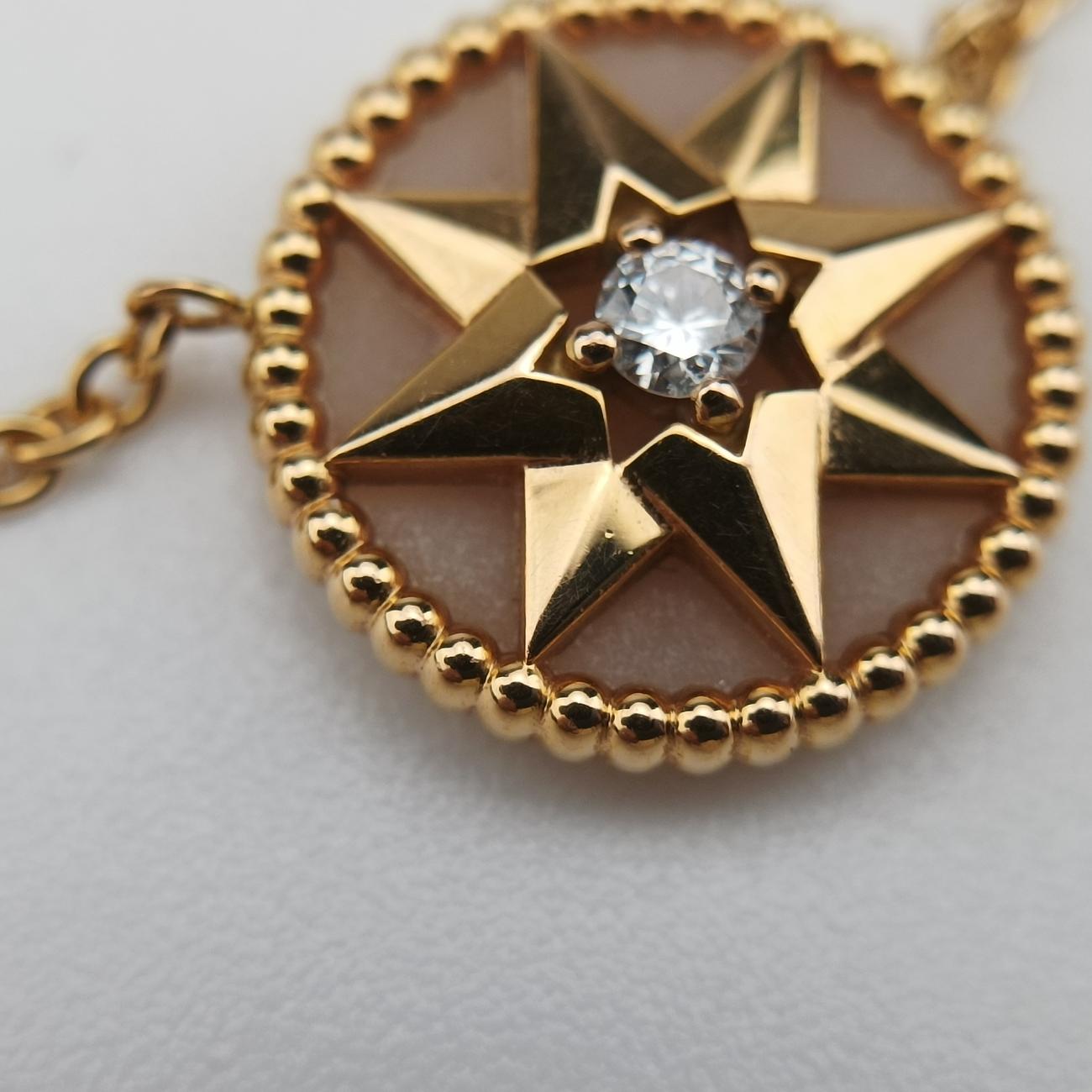 Rose des Vents medallion Gold x BeigeAU750144461ローズデヴァン メダリオンゴールド×ベージュAU750144461