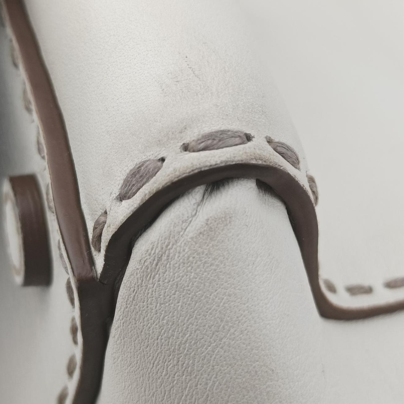 city Twin Pocket SatchelWhiteleatherBN2857208 31/Zシティ ツイン ポケット サッチェルホワイトレザーBN2857208 31/Z