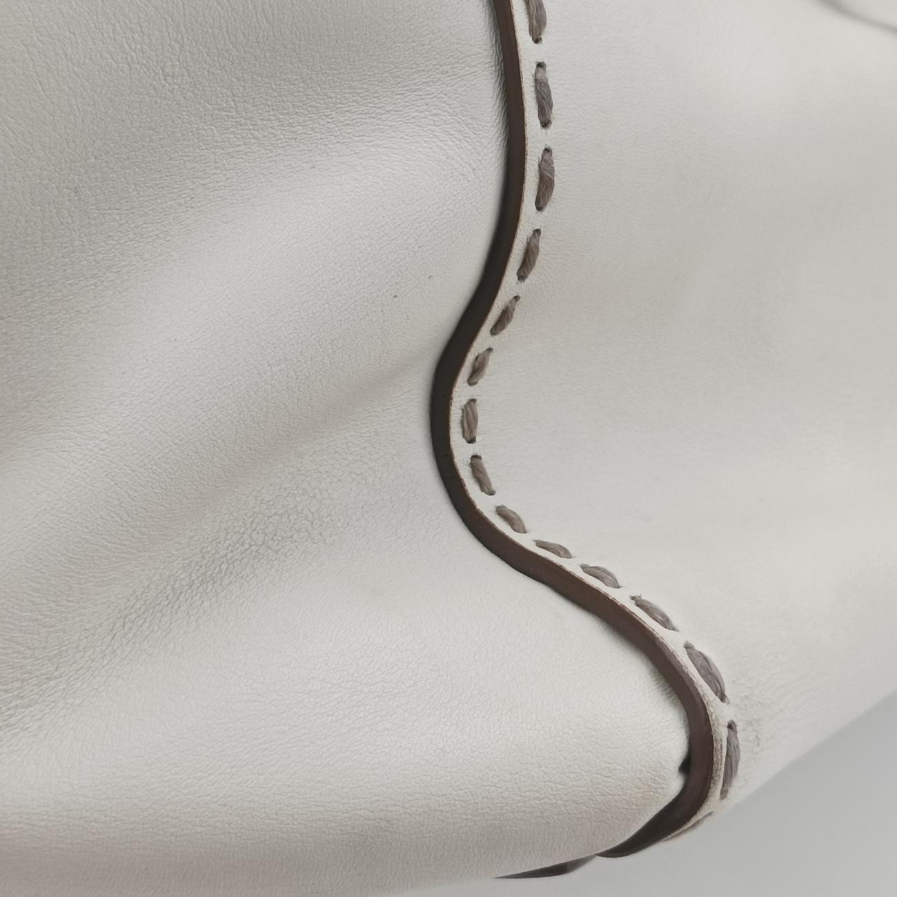 city Twin Pocket SatchelWhiteleatherBN2857208 31/Zシティ ツイン ポケット サッチェルホワイトレザーBN2857208 31/Z