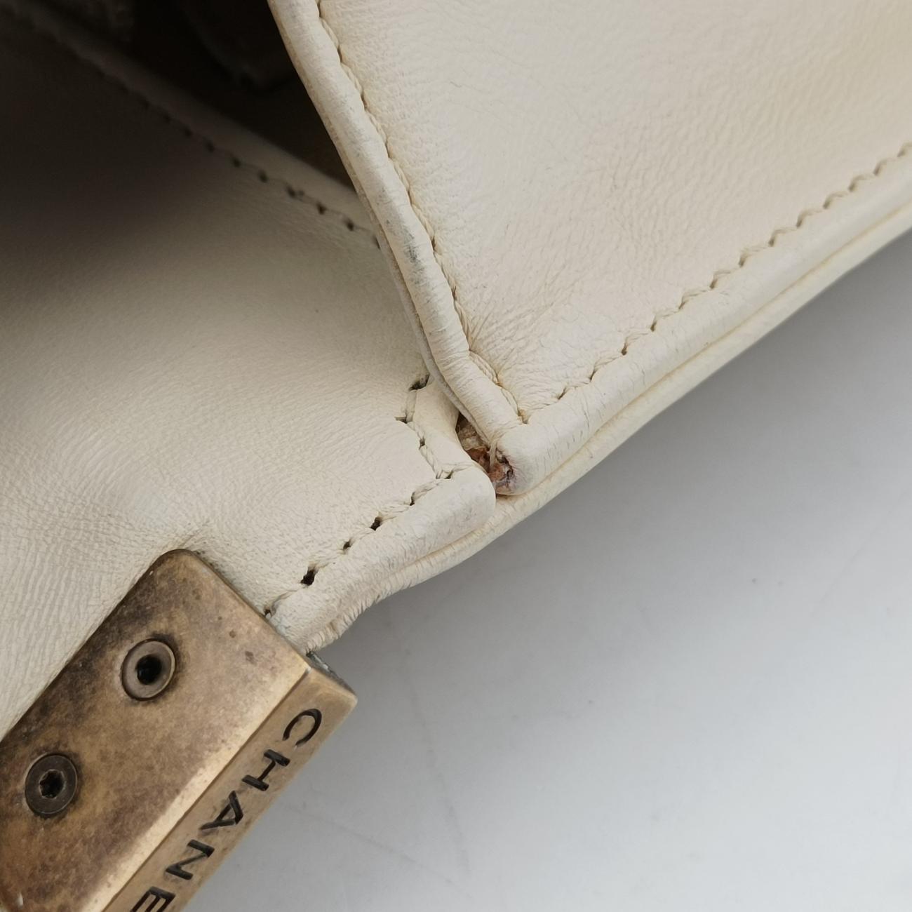 BOY CHANELWhitelambskinA6754617742353ボーイシャネルホワイトラムスキンA6754617742353