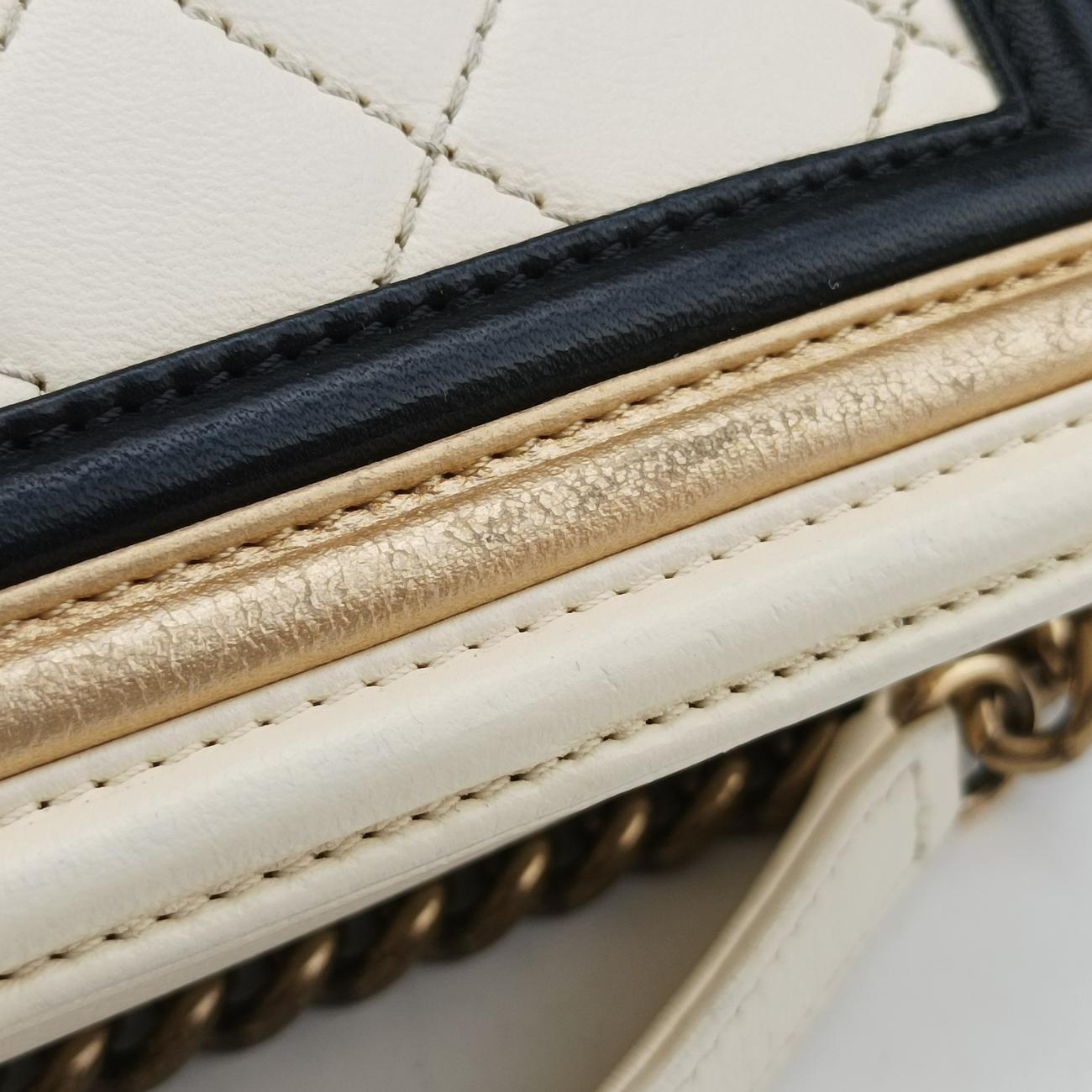 BOY CHANELWhitelambskinA6754617742353ボーイシャネルホワイトラムスキンA6754617742353