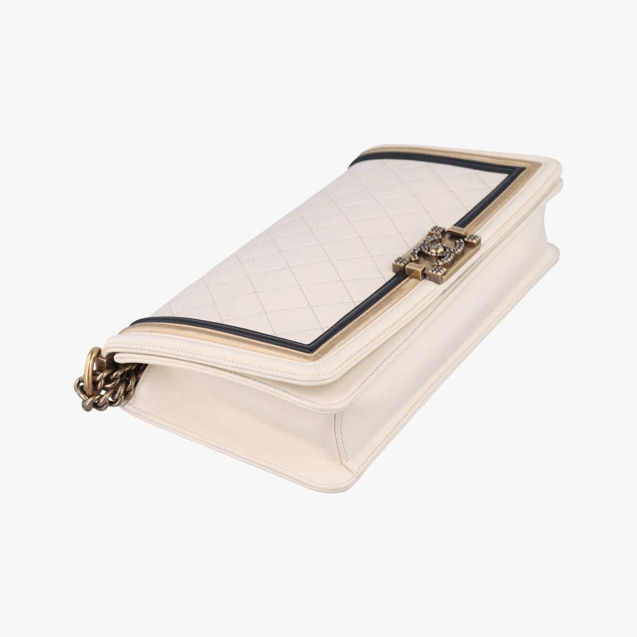 BOY CHANELWhitelambskinA6754617742353ボーイシャネルホワイトラムスキンA6754617742353