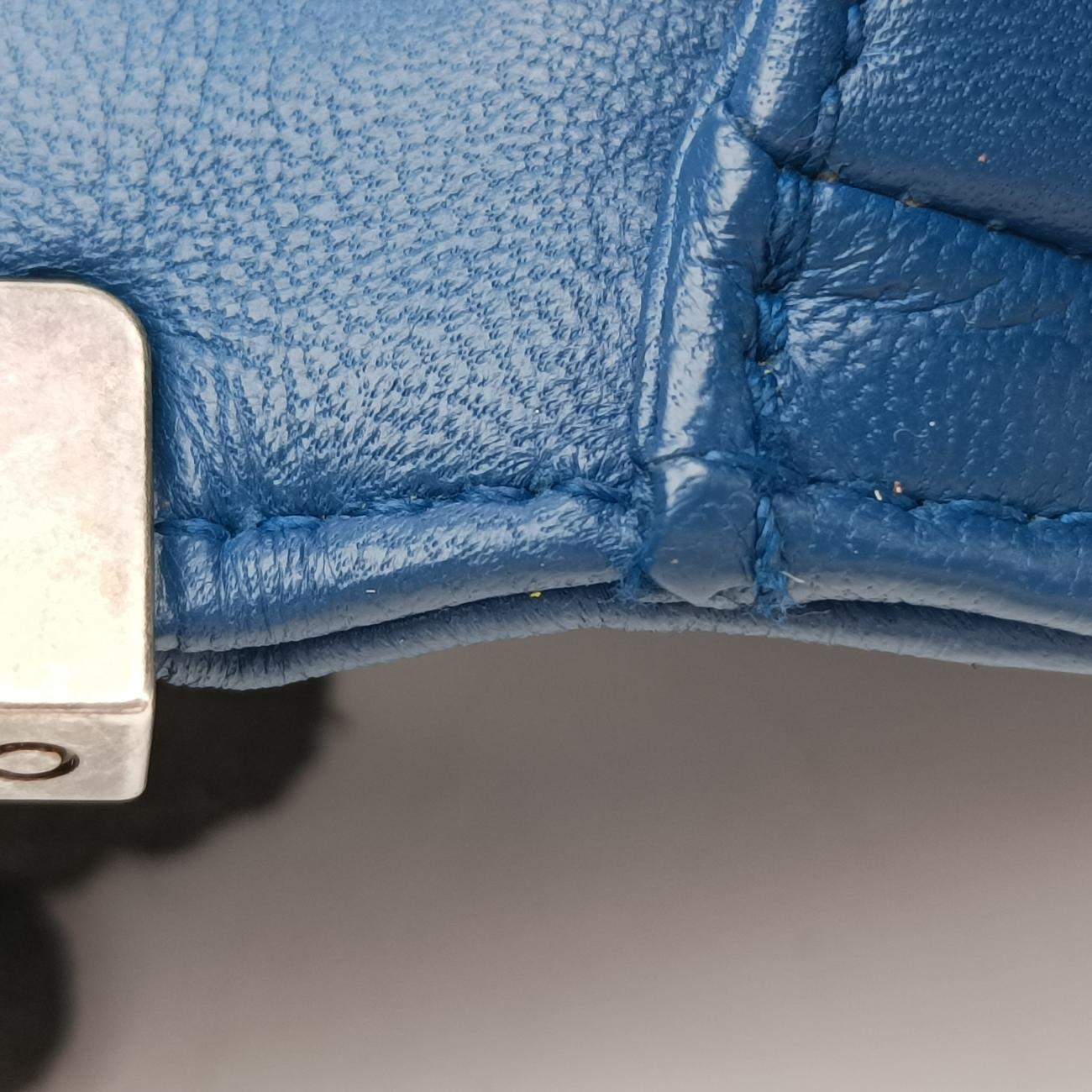 BOY CHANELBluePearlfish skin×leatherA6713816706579ボーイシャネルブルーパールフィッシュスキン×レザーA6713816706579