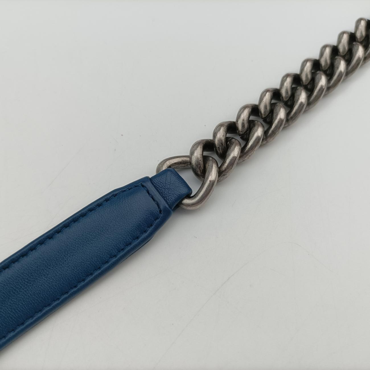 BOY CHANELBluePearlfish skin×leatherA6713816706579ボーイシャネルブルーパールフィッシュスキン×レザーA6713816706579