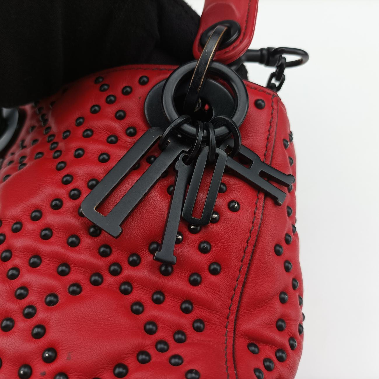 レディ ディオール カナージュ スタッズ ミニRedlambskin18-MA-0168レディ ディオール カナージュ スタッズ ミニレッドラムスキン18-MA-0168