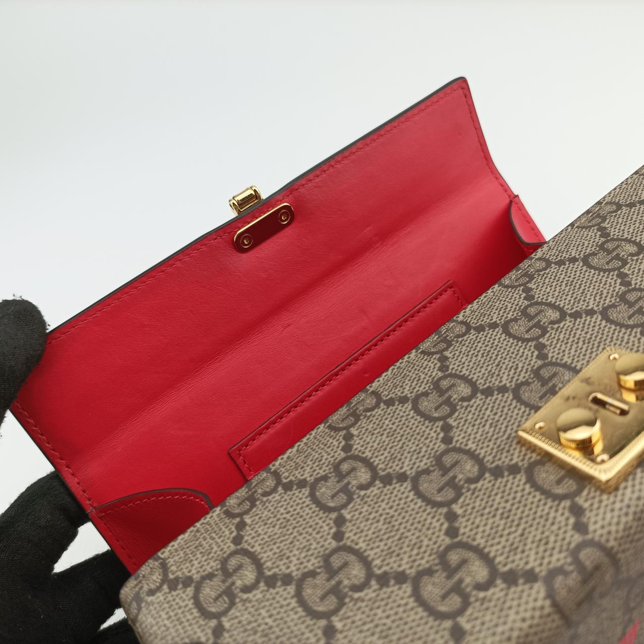 GG SupremeBrown×RedPVC coated canvas677610GGスプリーム ブラウン×レッドPVCコーティングキャンバス677610