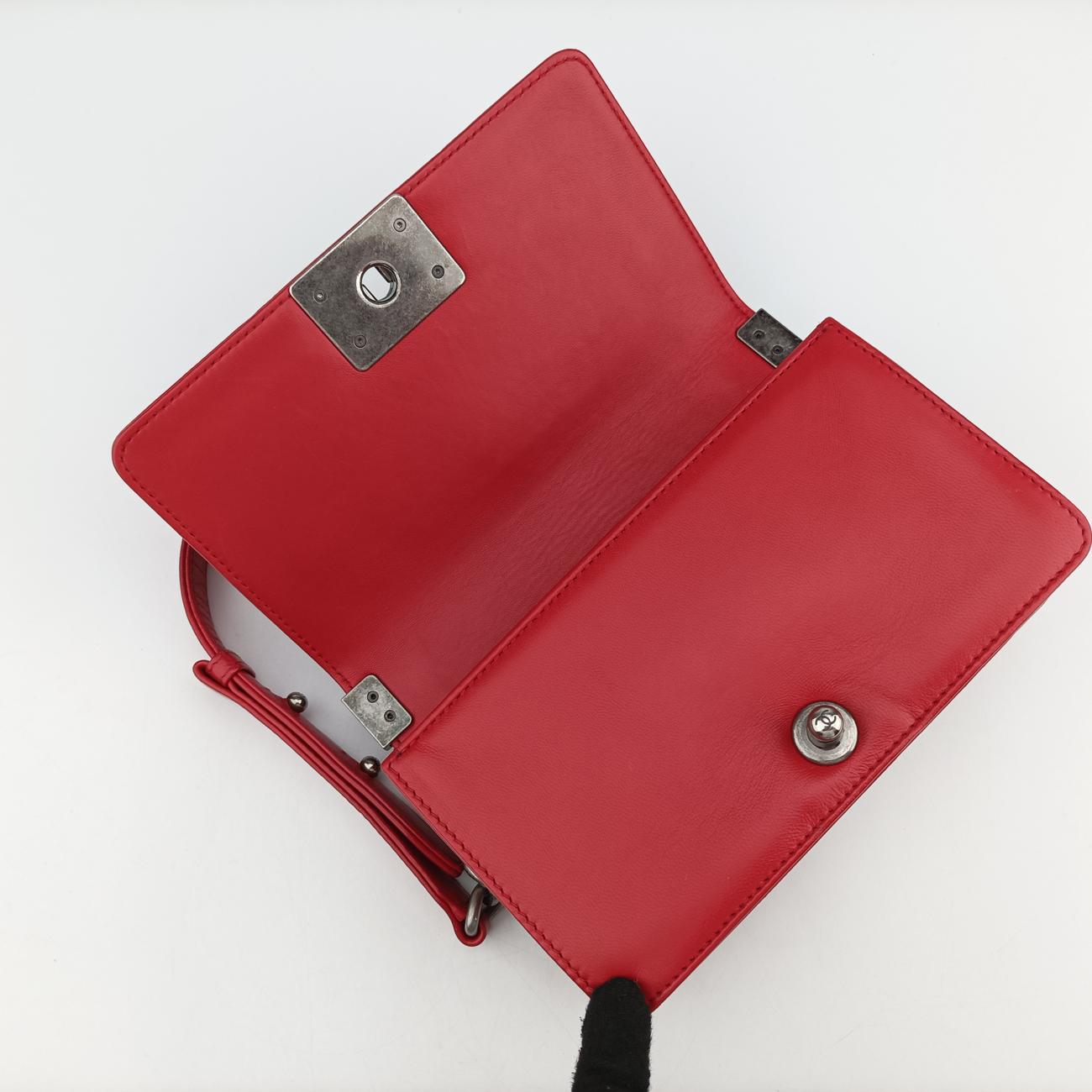 BOY CHANELRedGaluchat Stingray ×lambskinA6713716708938ボーイシャネルレッドガルーシャ スティングレイ×ラムスキンA6713716708938