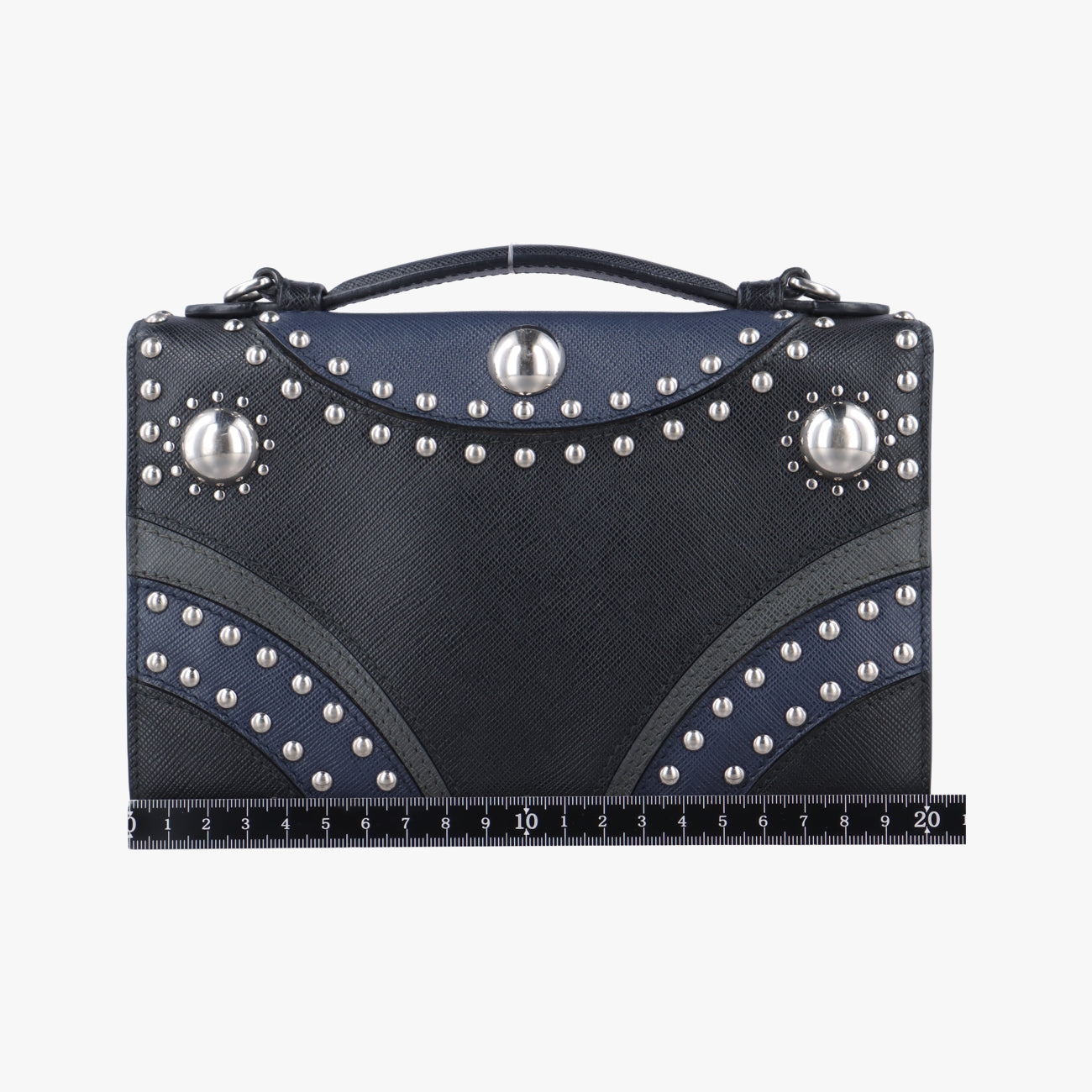 Studded CrossbodyBlack×NavySaffiano LeatherBT0970180スタッズクロスボディブラック×ネイビーサフィアーノレザーBT0970180