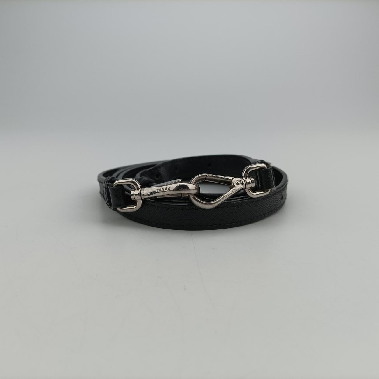 Studded CrossbodyBlack×NavySaffiano LeatherBT0970180スタッズクロスボディブラック×ネイビーサフィアーノレザーBT0970180