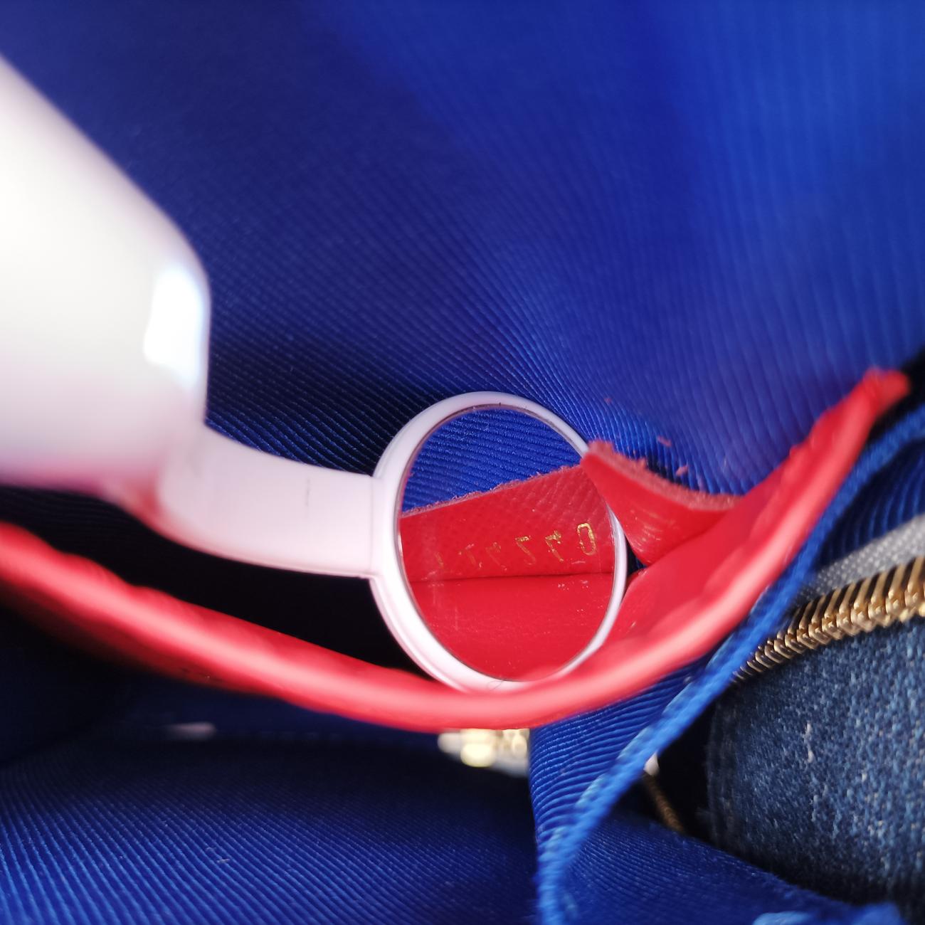 Soft Trunk Phone BoxBrown x WhiteMonogram Reverse CanvasM80102TJ4240 ICチップソフトトランク フォーンボックスモノグラム/ブラウン系× ホワイトモノグラムリバースキャンバスM80102TJ4240 ICチップ