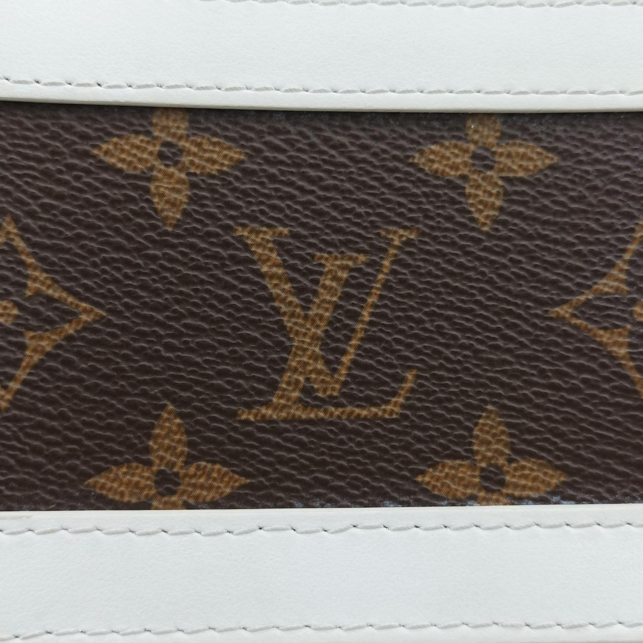 Soft Trunk Phone BoxBrown x WhiteMonogram Reverse CanvasM80102TJ4240 ICチップソフトトランク フォーンボックスモノグラム/ブラウン系× ホワイトモノグラムリバースキャンバスM80102TJ4240 ICチップ