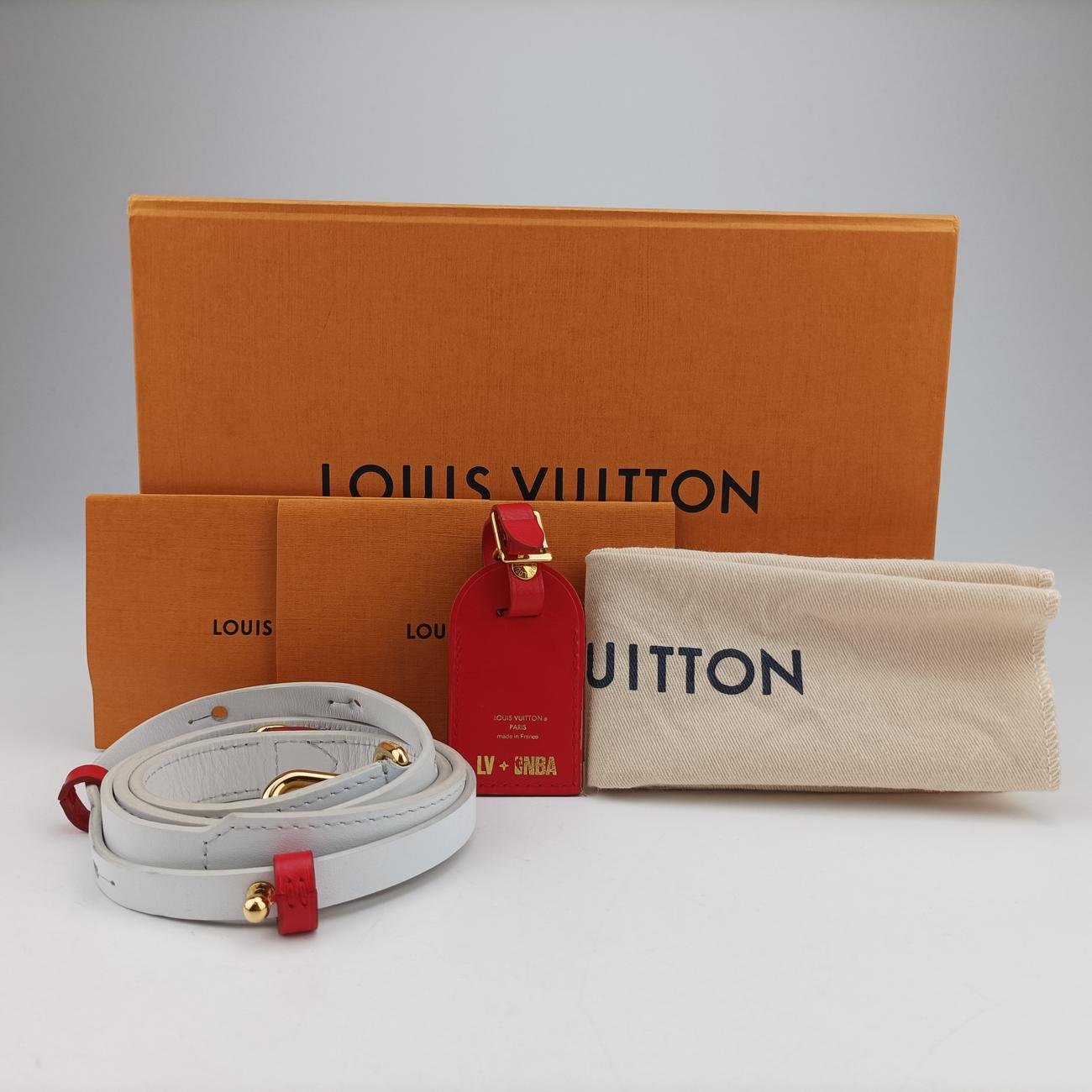 Soft Trunk Phone BoxBrown x WhiteMonogram Reverse CanvasM80102TJ4240 ICチップソフトトランク フォーンボックスモノグラム/ブラウン系× ホワイトモノグラムリバースキャンバスM80102TJ4240 ICチップ