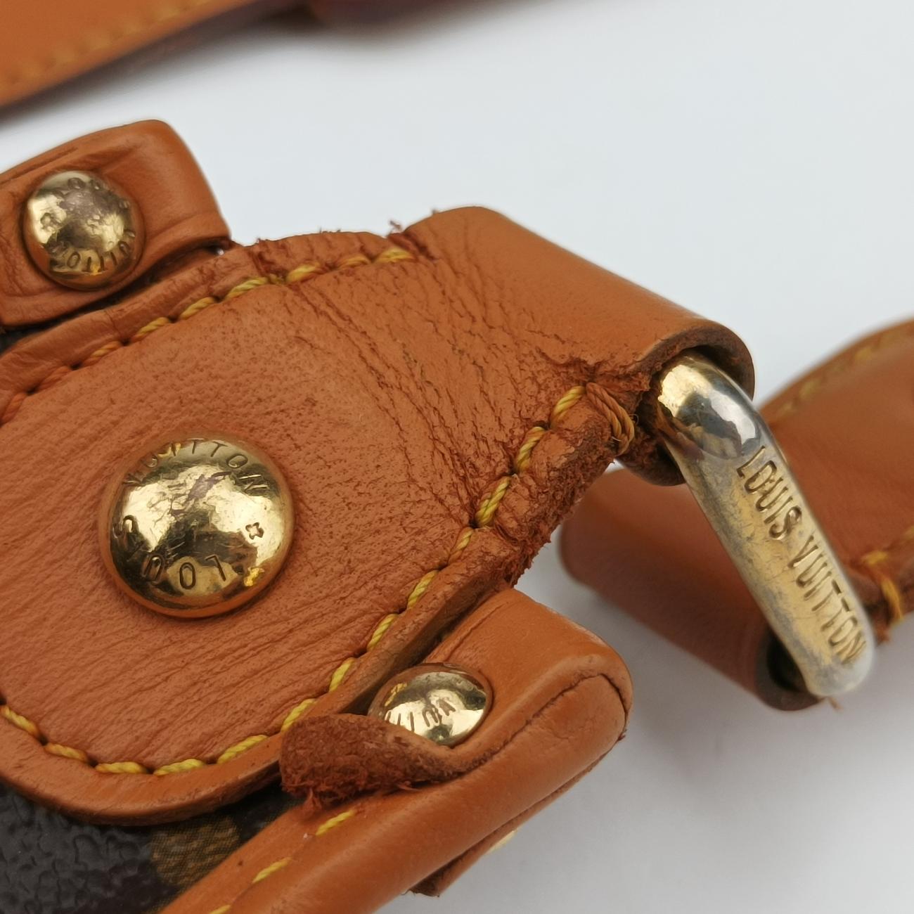 Musettebrown×FUCHSIAMonogram PerforatedM95172Lot number unknownミュゼットモノグラム/ブラウン系×フューシャモノグラム ペルフォM95172製番不明