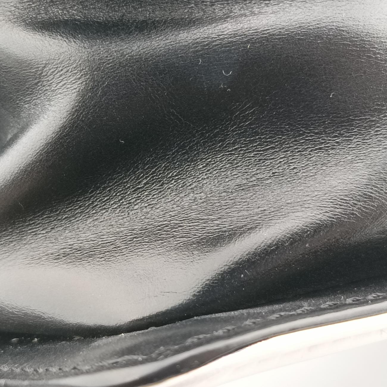 BOY CHANEL Black×white Leather A66713 15641012ボーイシャネル ブラック×ホワイト レザー A66713 15641012