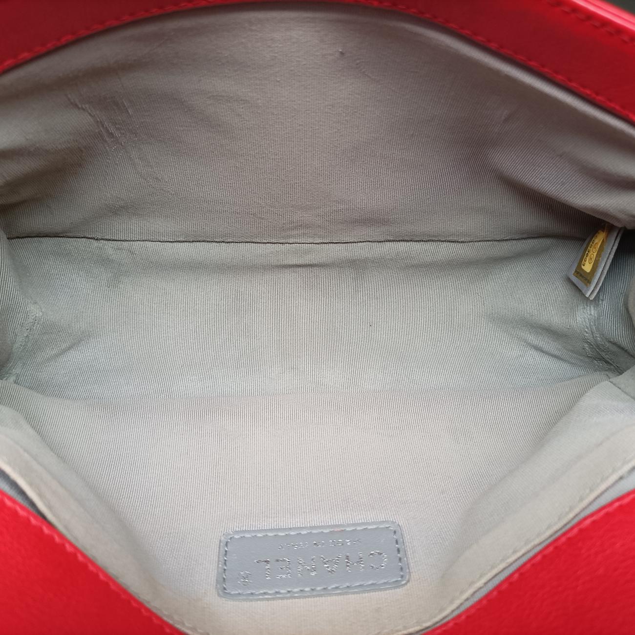 BOY CHANEL Red Leather A92105 18883093ボーイシャネル レッド レザー A92105 18883093