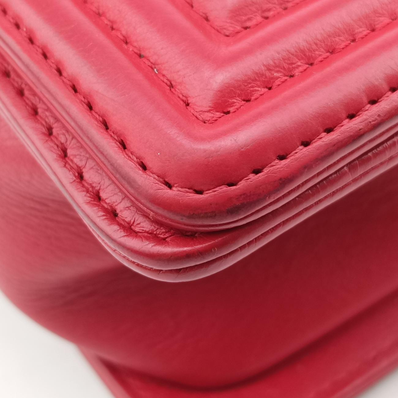 BOY CHANELRedlambskinA6708617940235ボーイシャネルレッドラムスキンA6708617940235