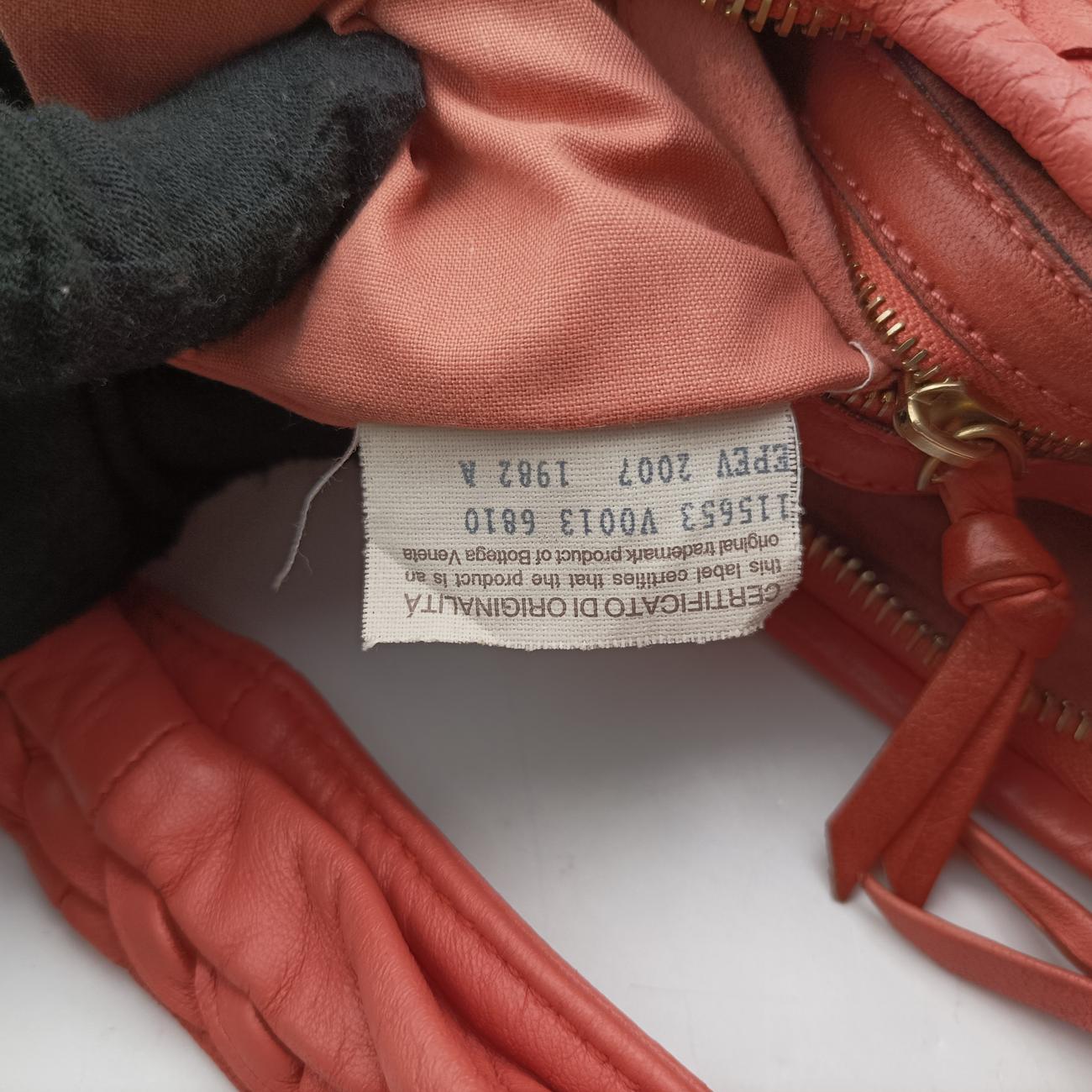 IntrecciatoPinklambskin115653 V0013 6810 EPEV 2007 1982 Aイントレチャートピンクラムスキン115653 V0013 6810 EPEV 2007 1982 A