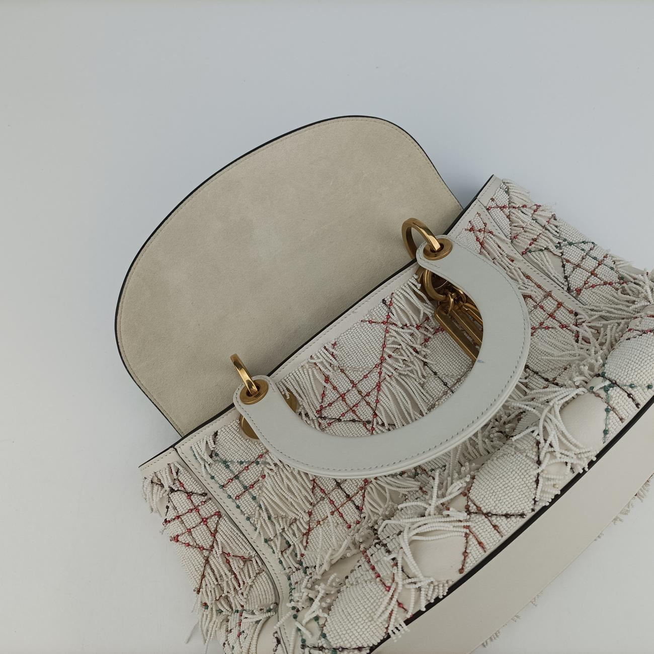 Lady Dior White Leather 02-MA-0197レディディオール ホワイト レザー 02-MA-0197