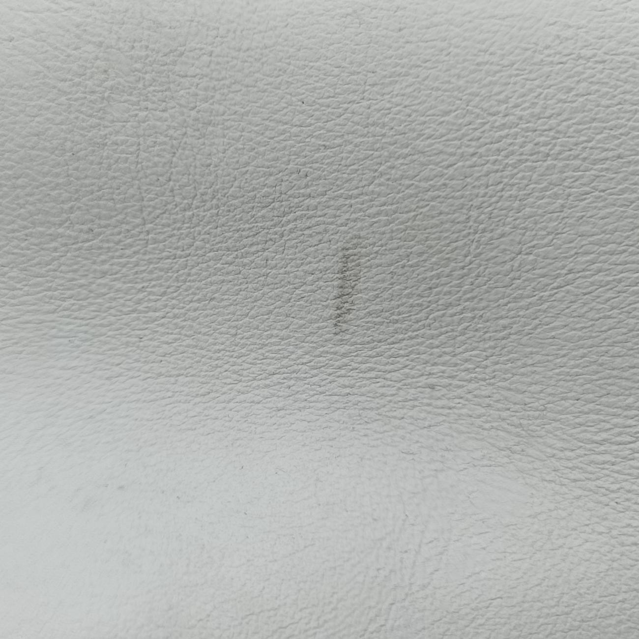 DiorissimoWhiteLeather19-MA-1111ディオリッシモホワイトレザー19-MA-1111