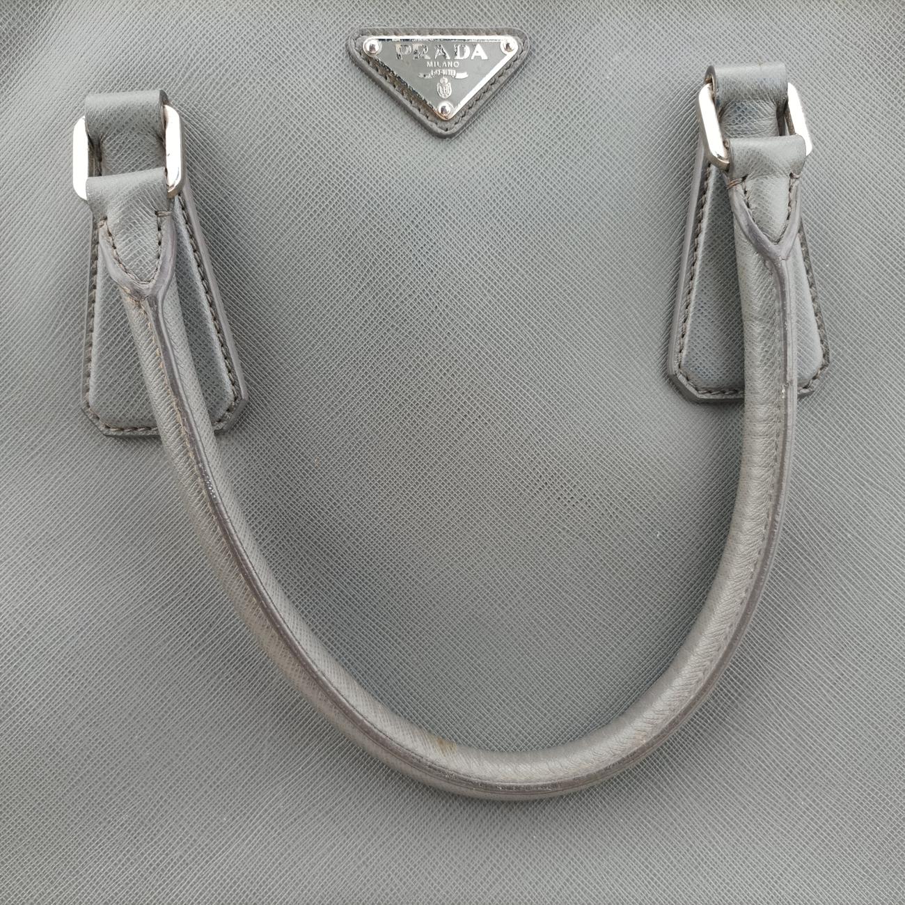 Business Briefcase Grey SAFFIANO Leather 2VE011 7 Dビジネス ブリーフケース グレー サフィアーノレザー 2VE011 7 D