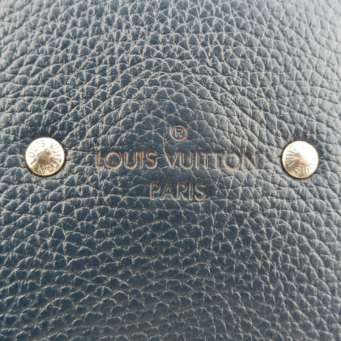 Armand Briefcase MM NAVY Taurillon leather M54380 UB2137アルマンド ブリーフケース MM ネイビー トリヨンレザー M54380 UB2137