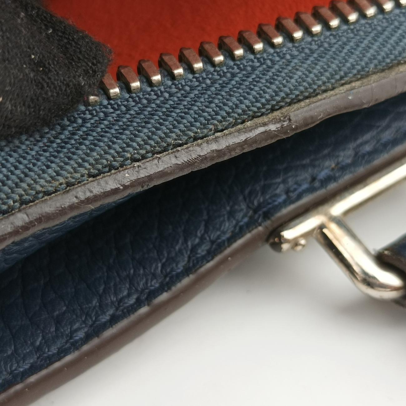 Armand Briefcase MM NAVY Taurillon leather M54380 UB2137アルマンド ブリーフケース MM ネイビー トリヨンレザー M54380 UB2137