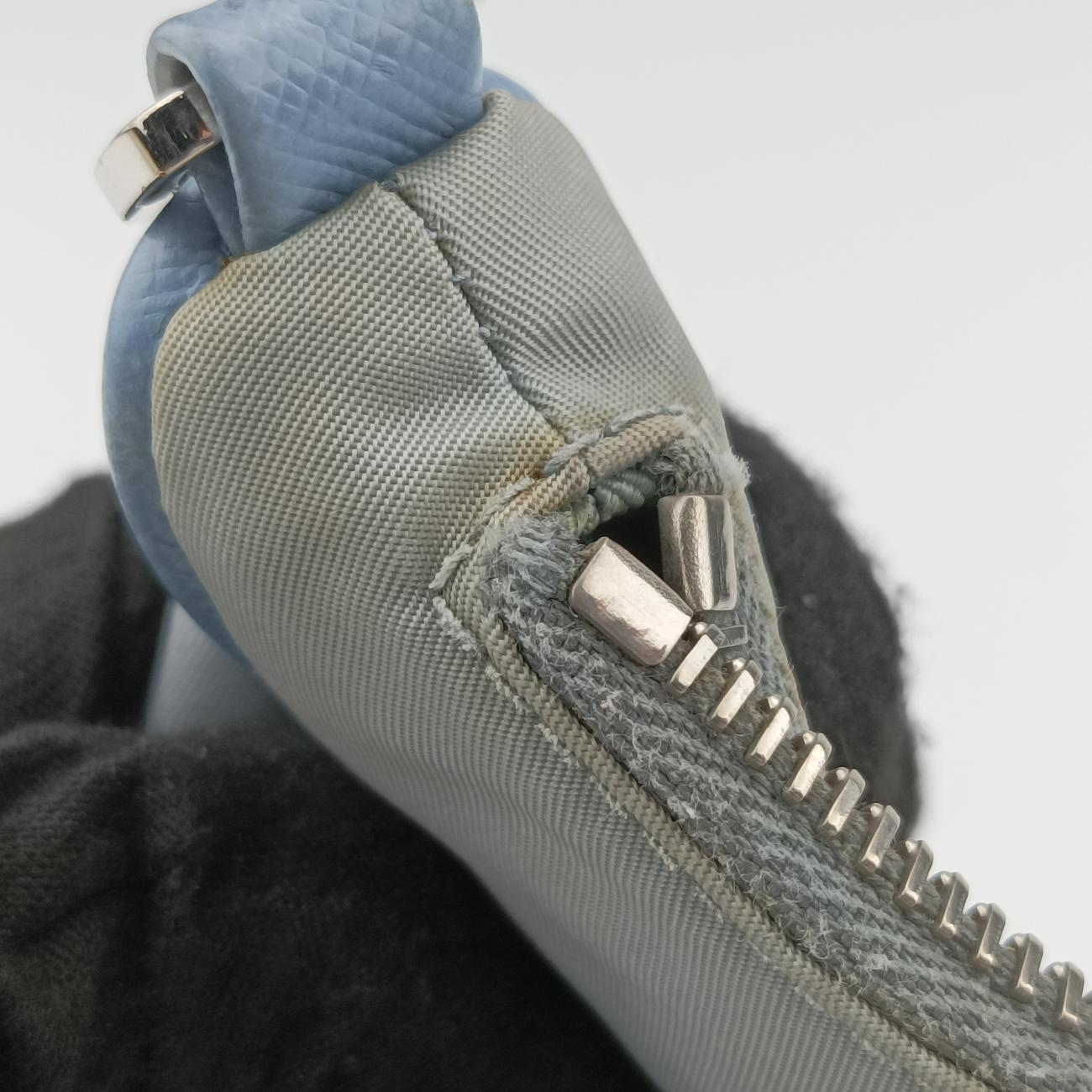 Re-Edition 2005 Re-Nylon Blue nylon 1BH204 103リエディション 2005 リナイロン ブルー ナイロン 1BH204 103