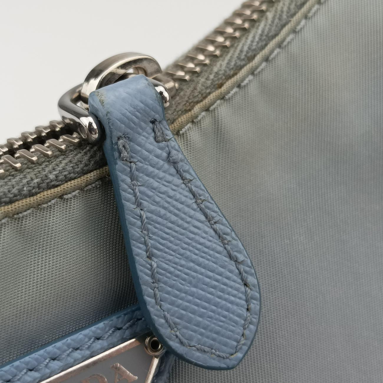 Re-Edition 2005 Re-Nylon Blue nylon 1BH204 103リエディション 2005 リナイロン ブルー ナイロン 1BH204 103