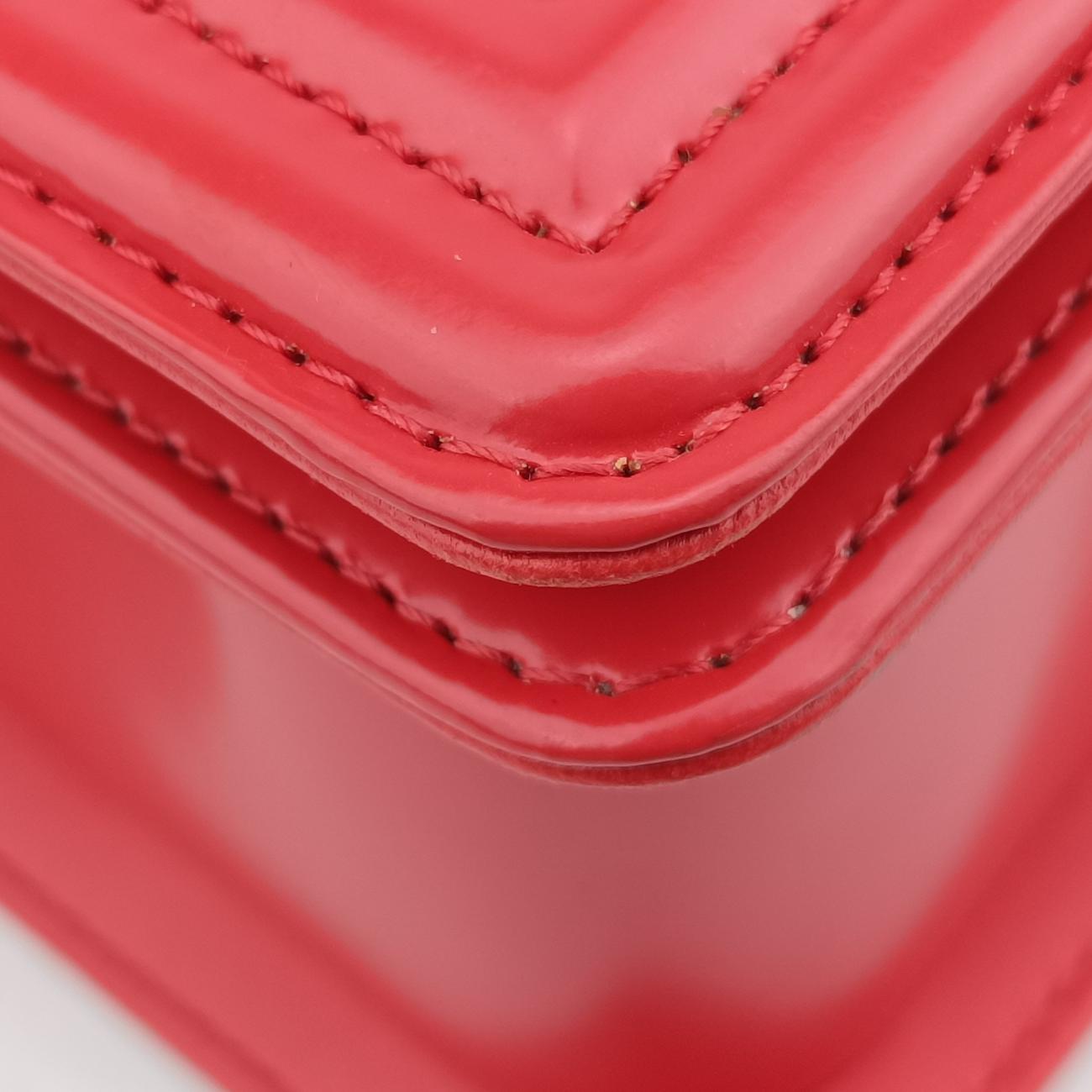 BOY CHANEL Red Leather 21509383ボーイシャネル レッド レザー A67086 21509383